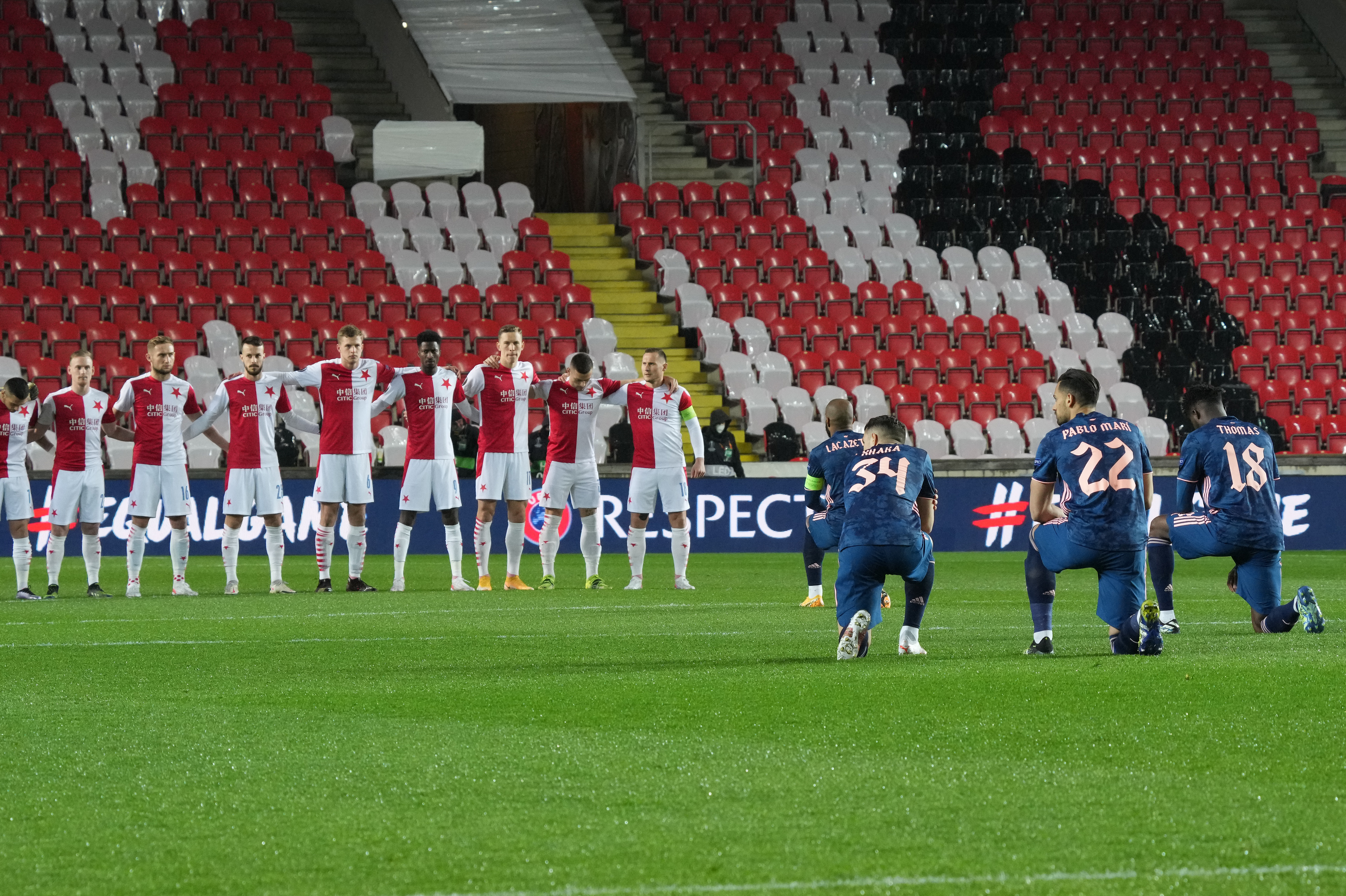 Arteta: Players came to me to ask to take knee against Slavia Prague