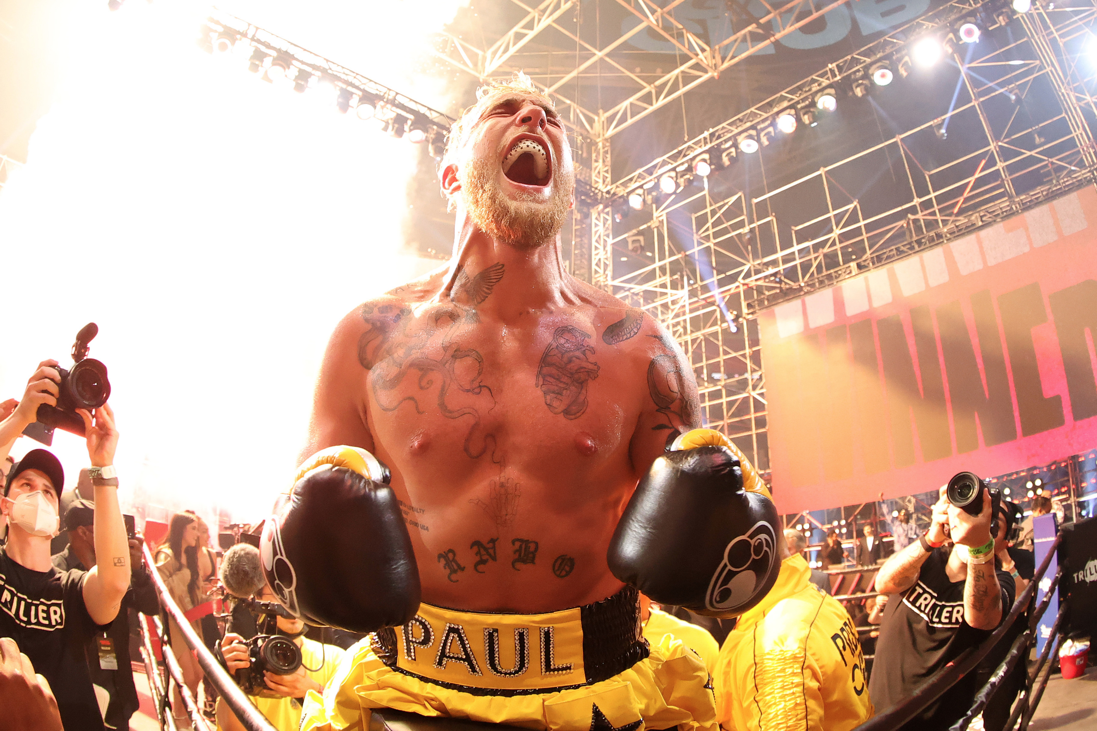 Jake Paul beats Ben Askren with emphatic first-round knockout to stay undefeated