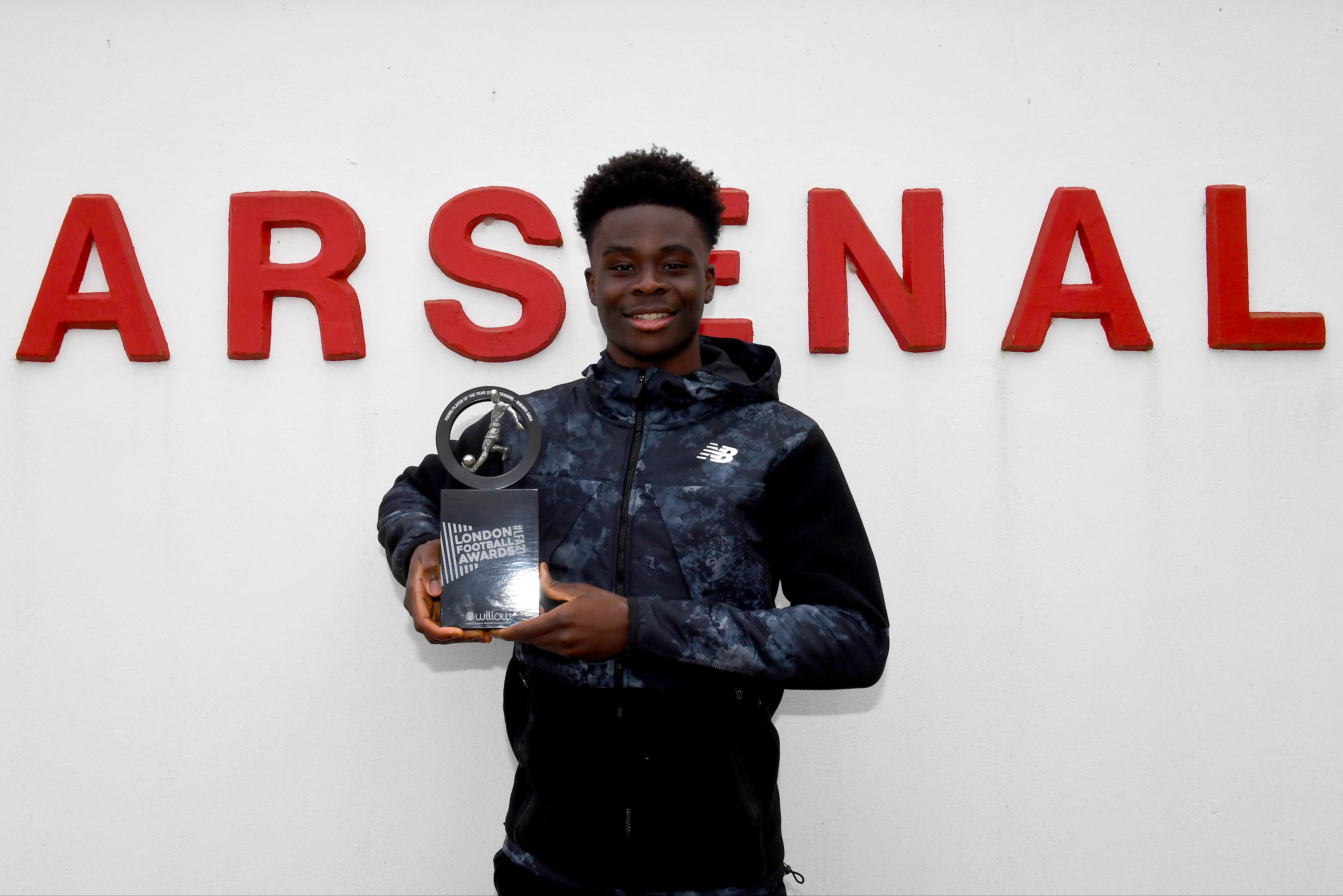 Bukayo Saka: Arsenal star named Young Player of the Year at London Football Awards 2021