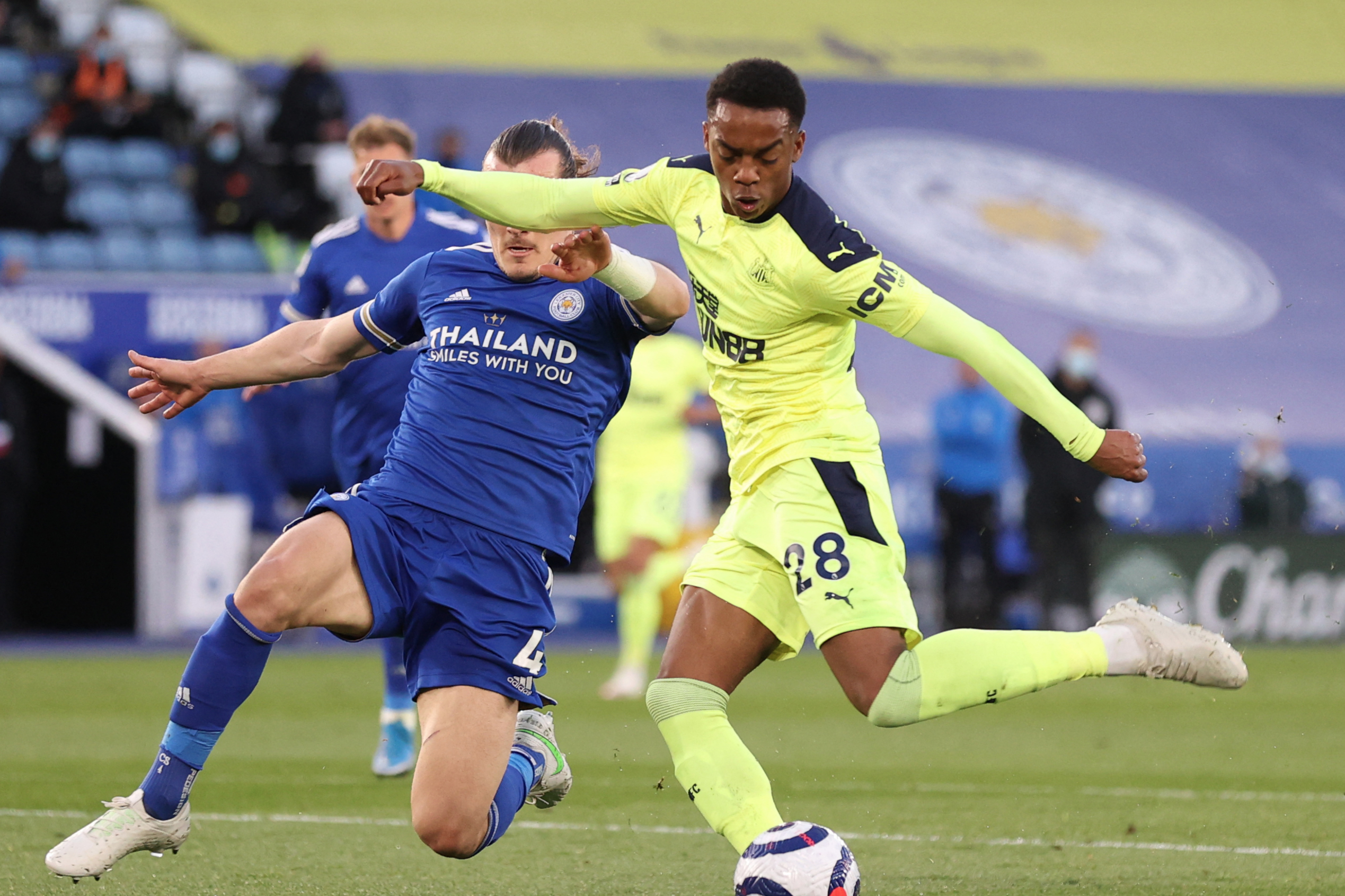 Joe Willock: Arsenal loanee scores in fourth successive match for Newcastle against Leicester
