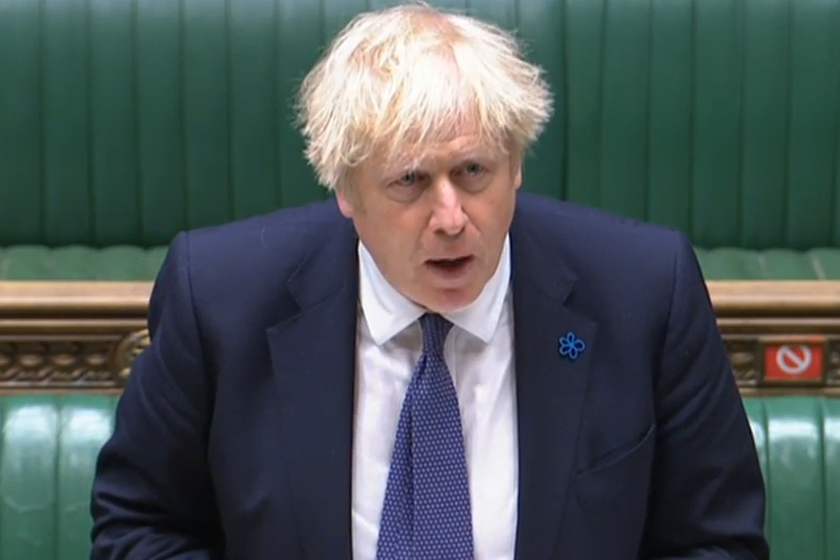 UK Covid LIVE: Don’t go on holiday to an amber list country, Boris Johnson says at PMQs, as 36-year-olds invited to book vaccine