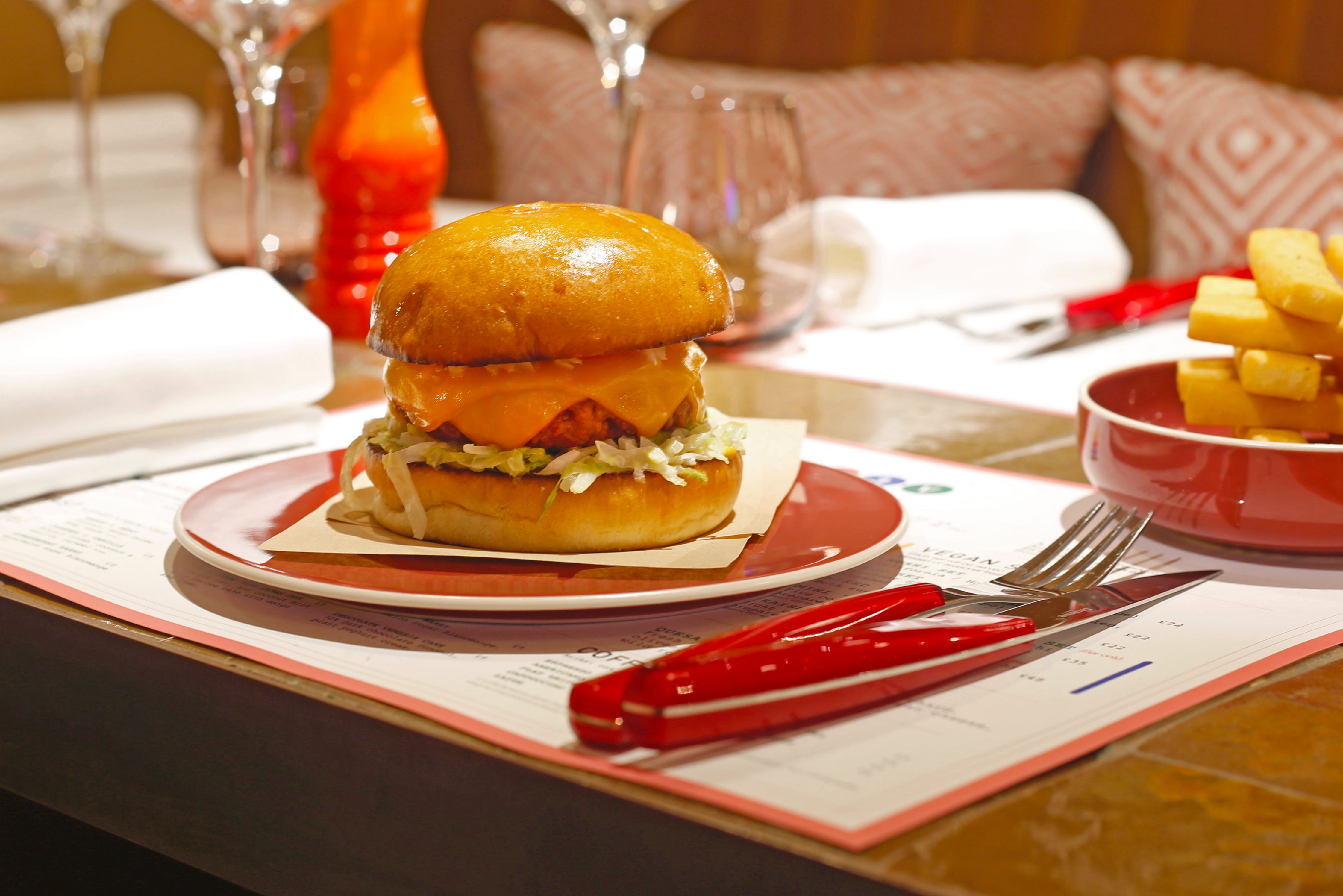 123V: Confused customer returns plant-based burger as ‘I know meat, this is meat’