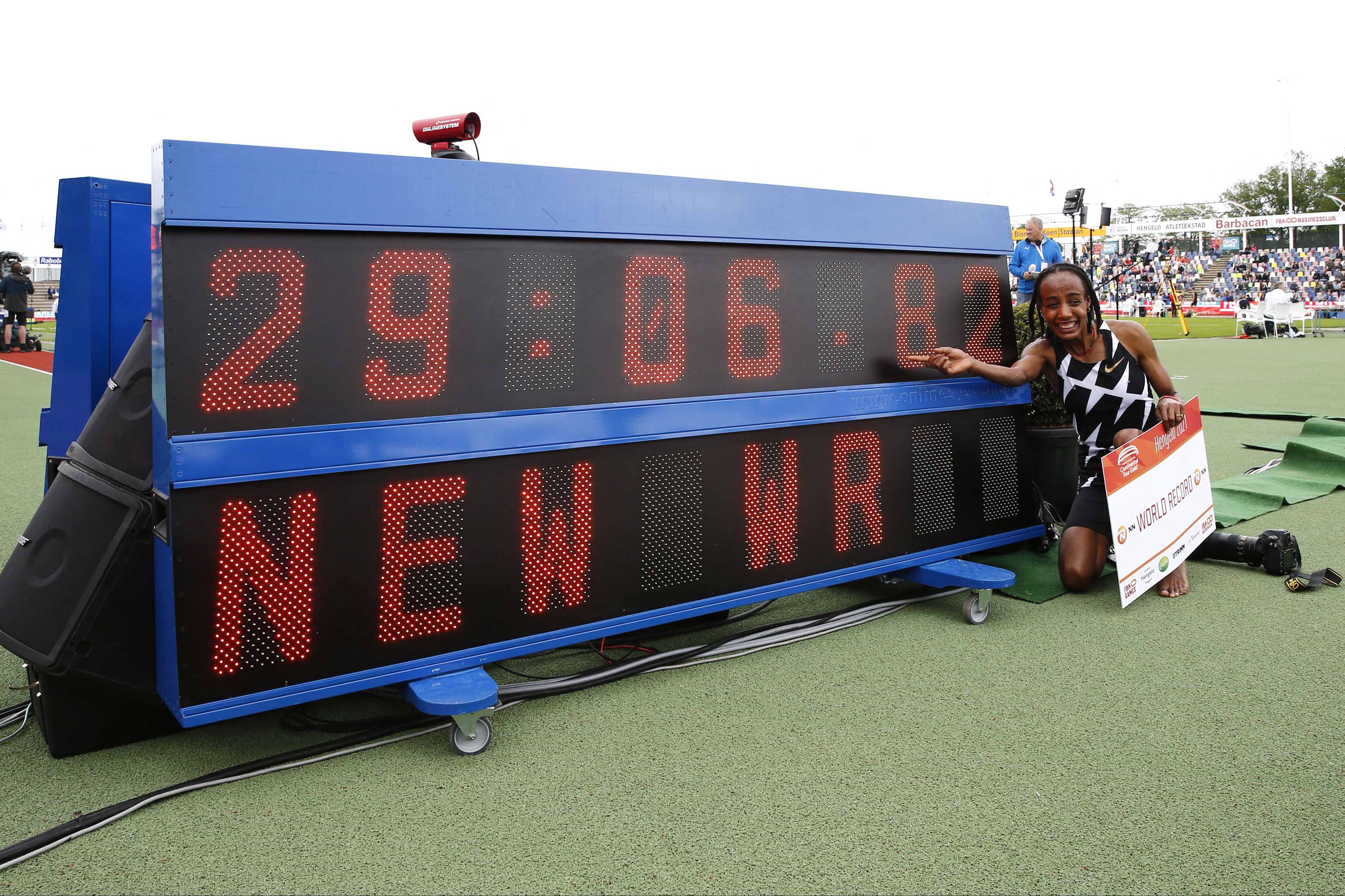 Hassan smashes 10,000m world record as Asher-Smith wins in Hengelo 