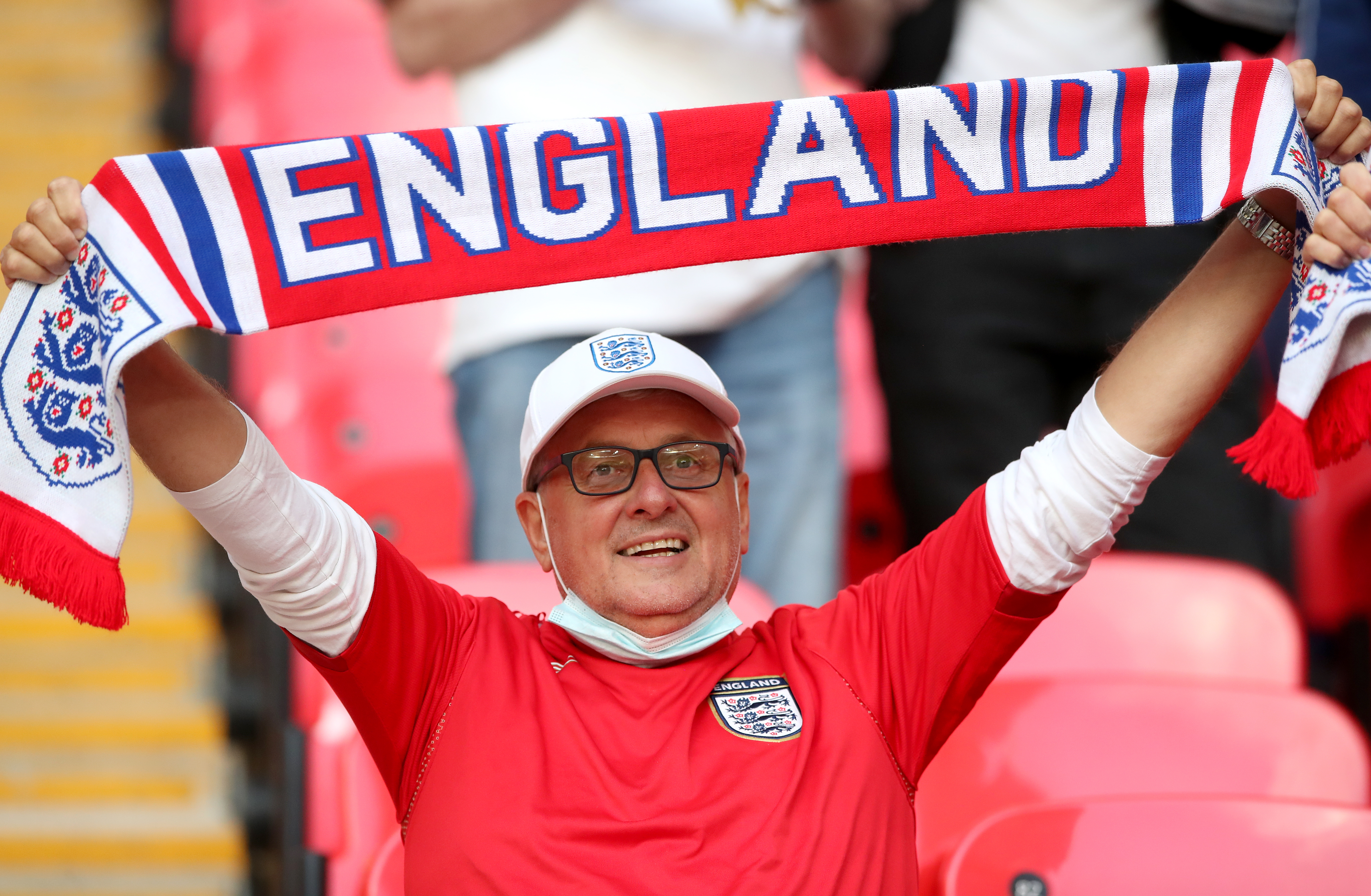 Government accused of mixed messaging over allowing 60,000 fans at Wembley