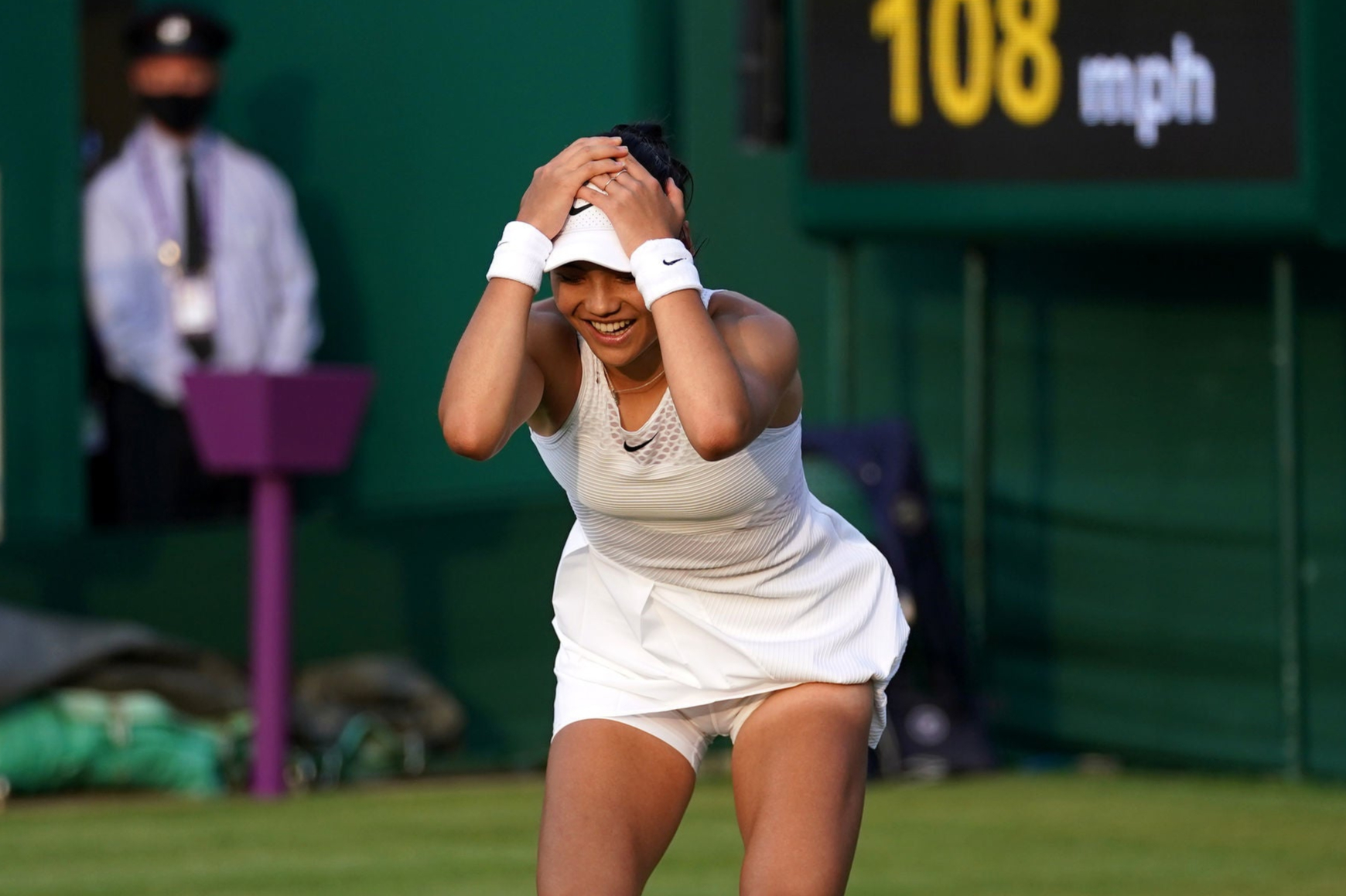 British teenager Emma Raducanu continues Wimbledon dream with upset win over Marketa Vondrousova