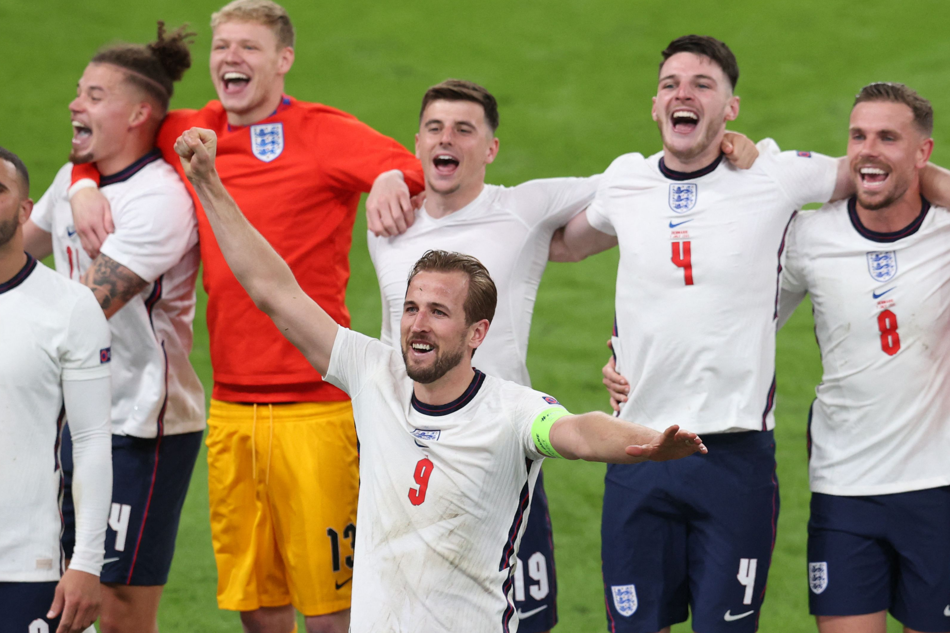 England players to donate millions in Euros prize money to NHS heroes