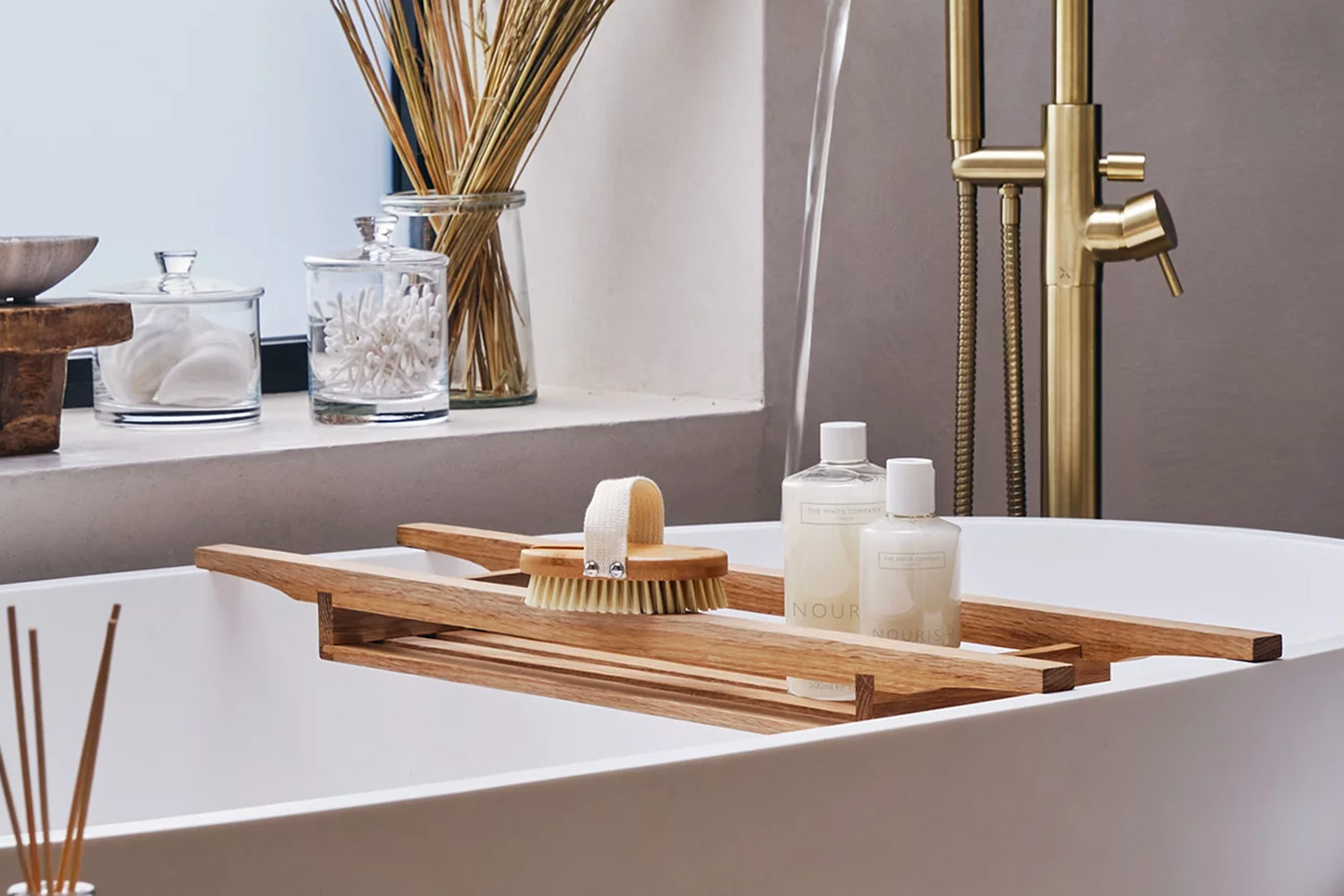 Best bath trays to rest your drink or iPad as you relax