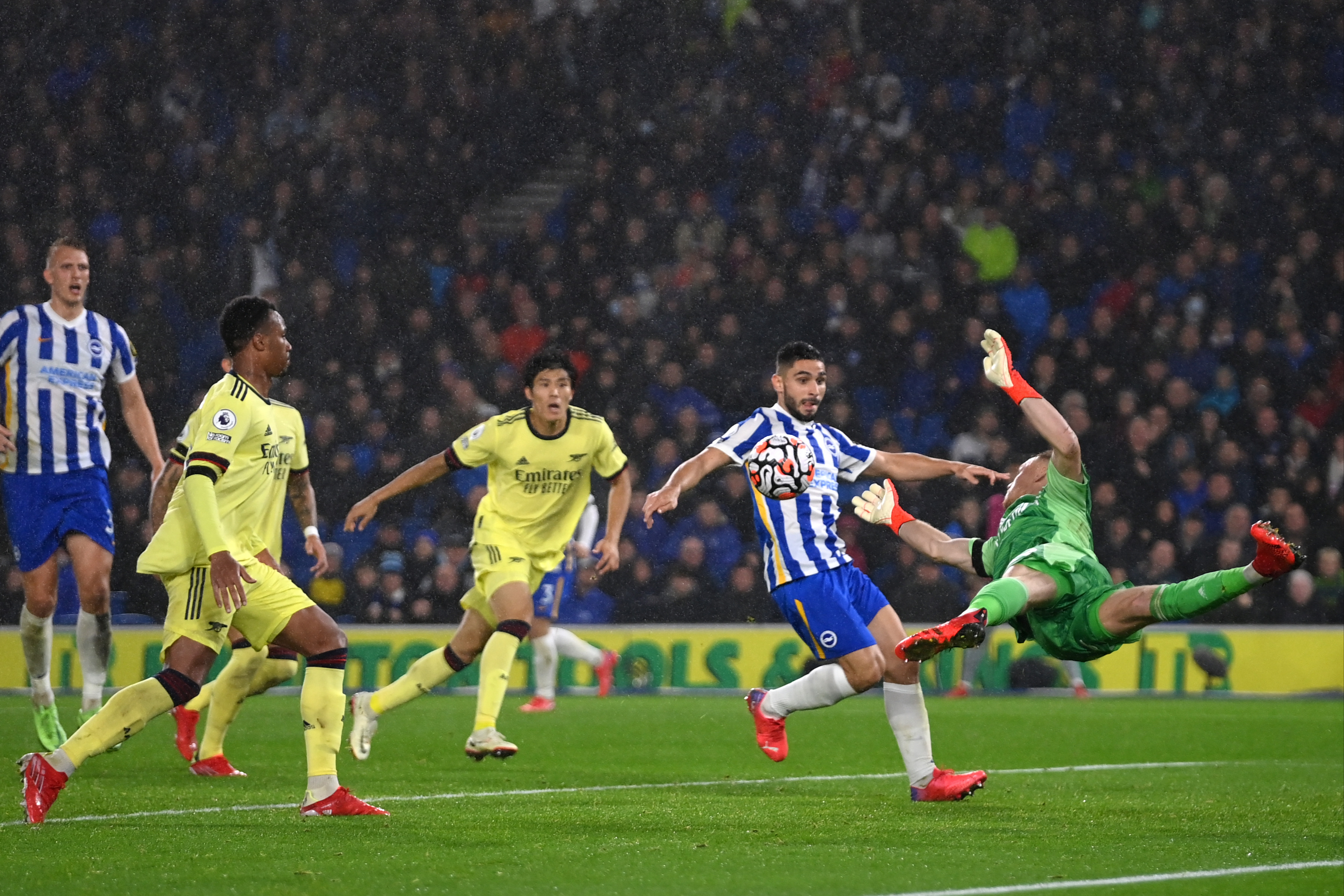 Brighton 0-0 Arsenal: Gunners share points with wasteful Seagulls