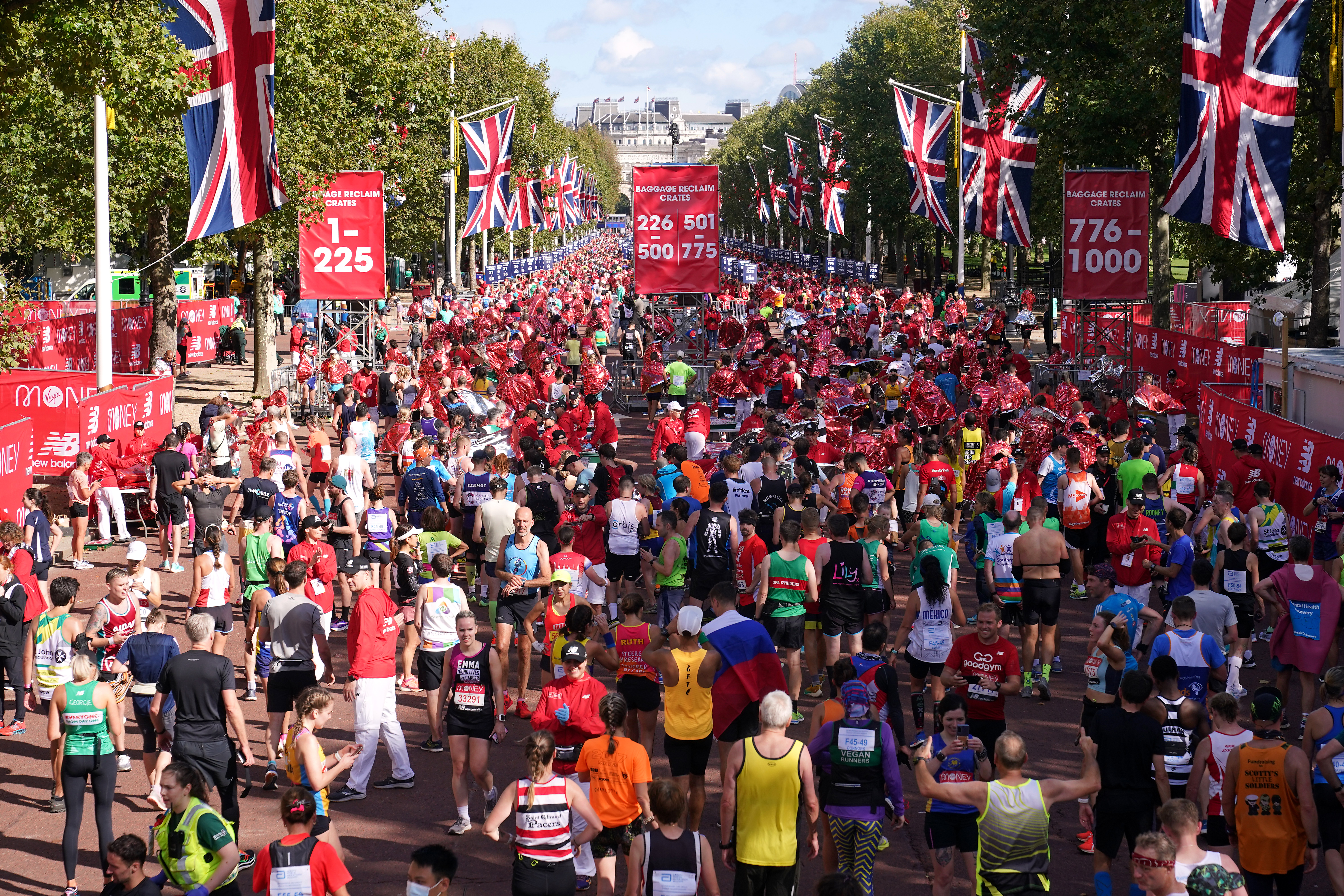 Sunshine and smiles as London Marathon returns