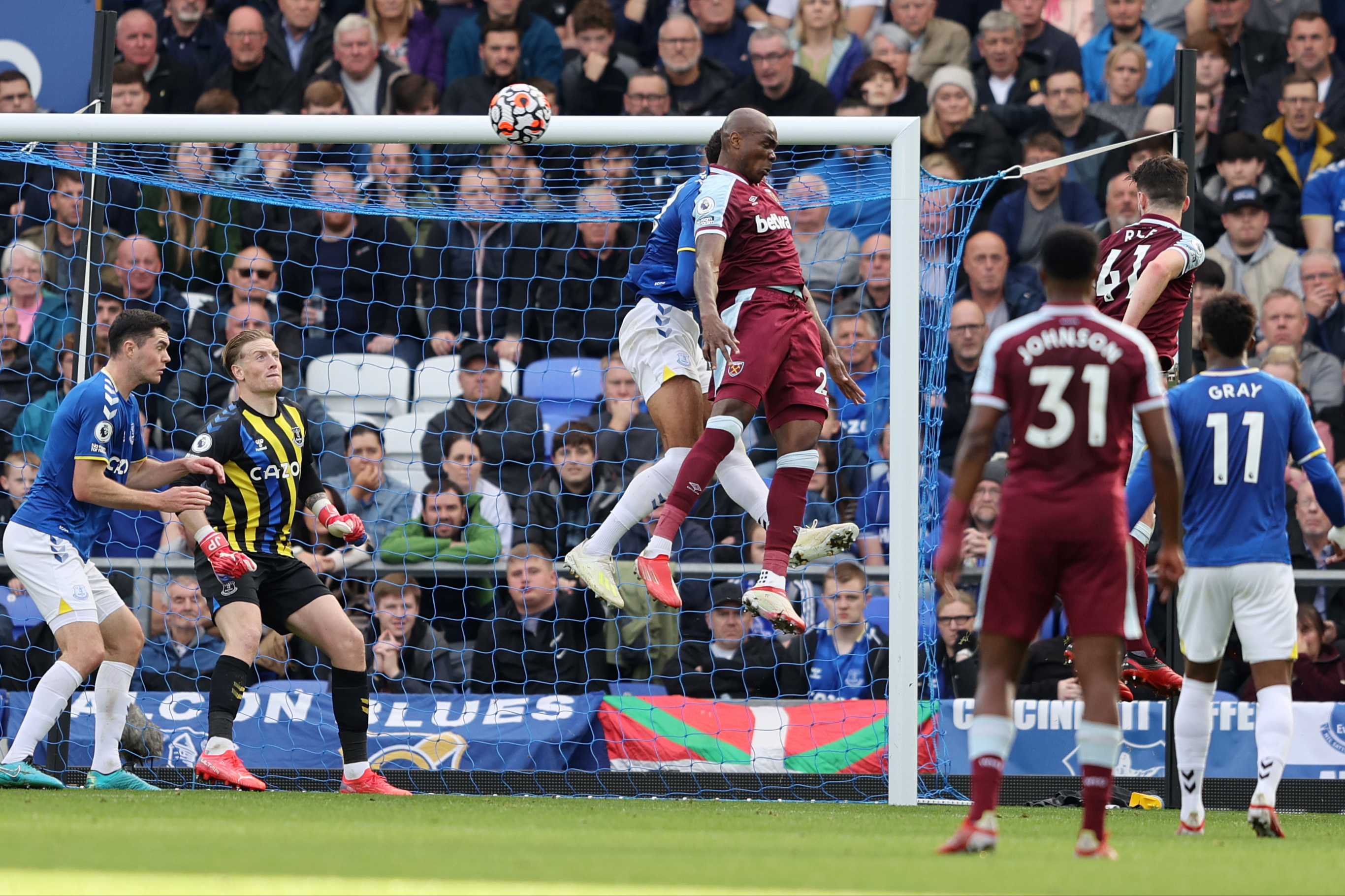 Everton 0-1 West Ham: Angelo Ogbonna header gives Hammers victory on Merseyside
