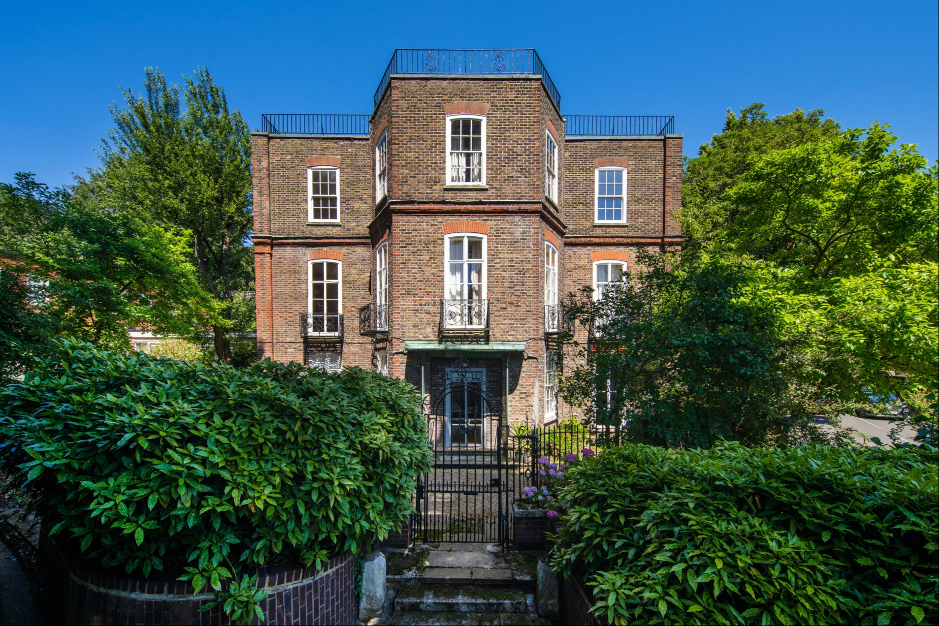 Charles de Gaulle’s Hampstead home for sale for first time in 50 years as nuns who live there now plan move to Rome
