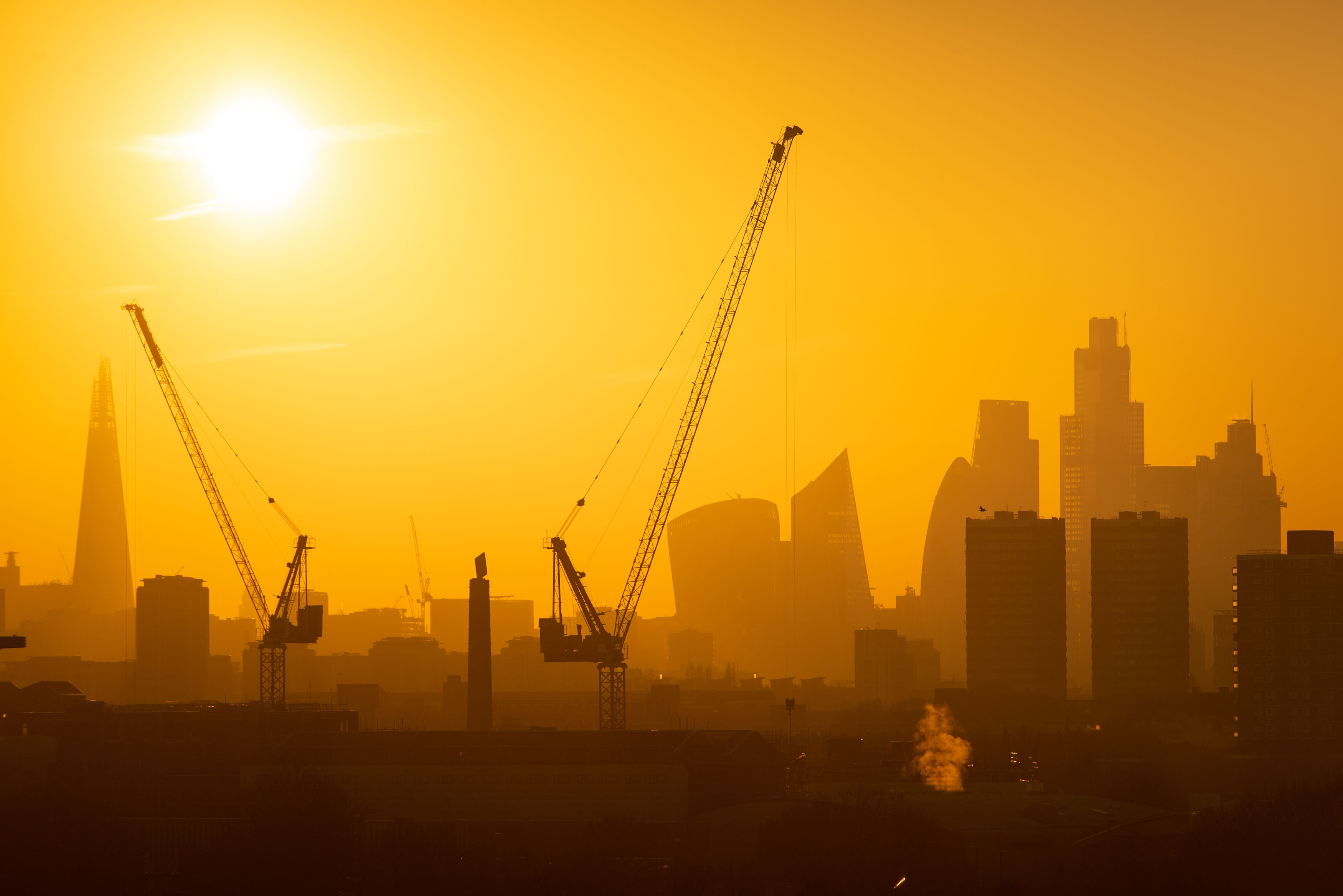 Speculative office construction starts rise in central London, as developers bet on good future demand