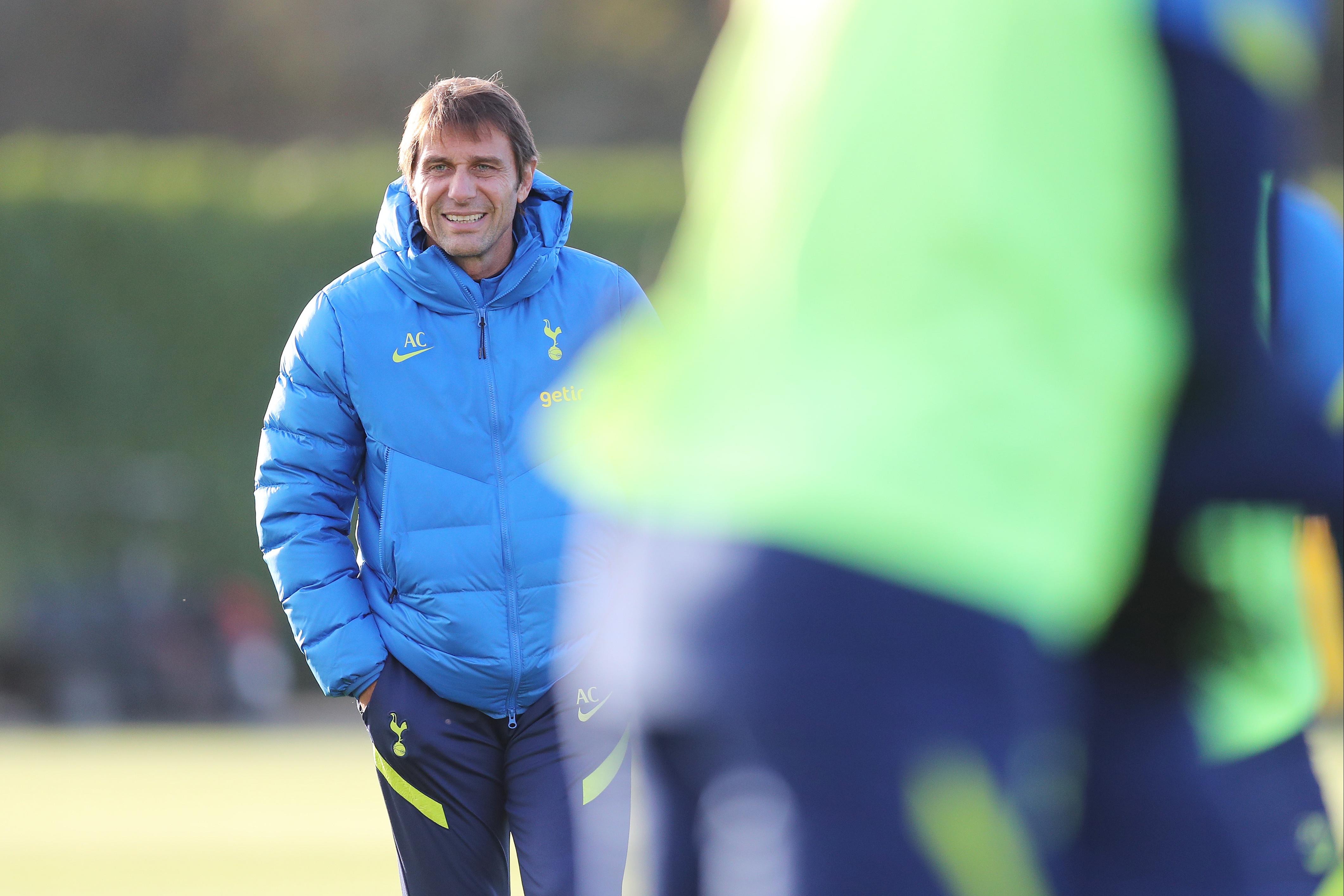 New Tottenham manager Antonio Conte expected to get work visa in time for Vitesse Arnhem clash