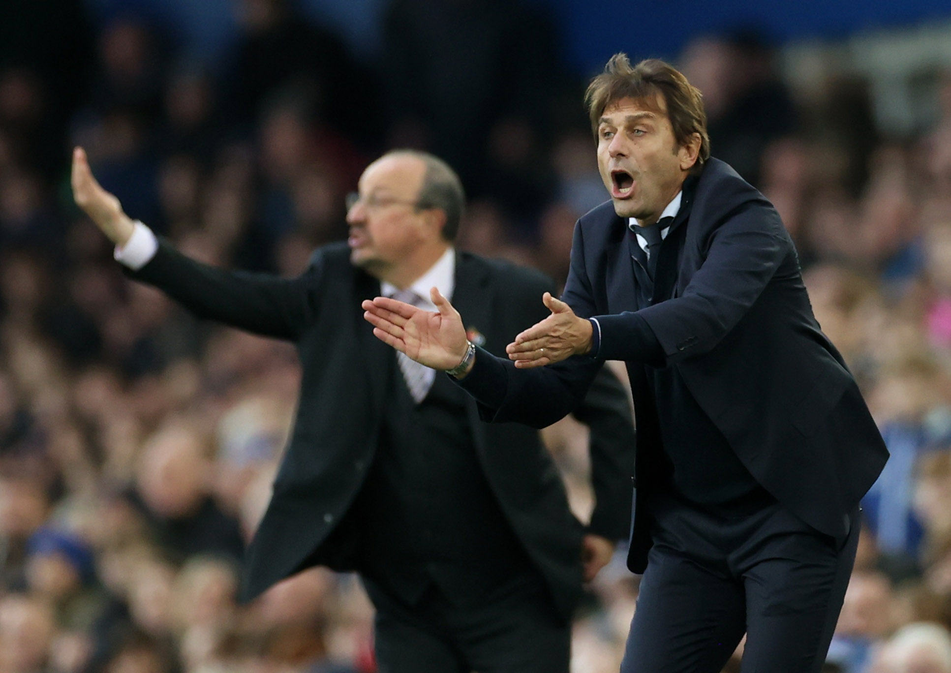 Everton 0-0 Tottenham: Antonio Conte’s side earn point with Mason Holgate shown red late on