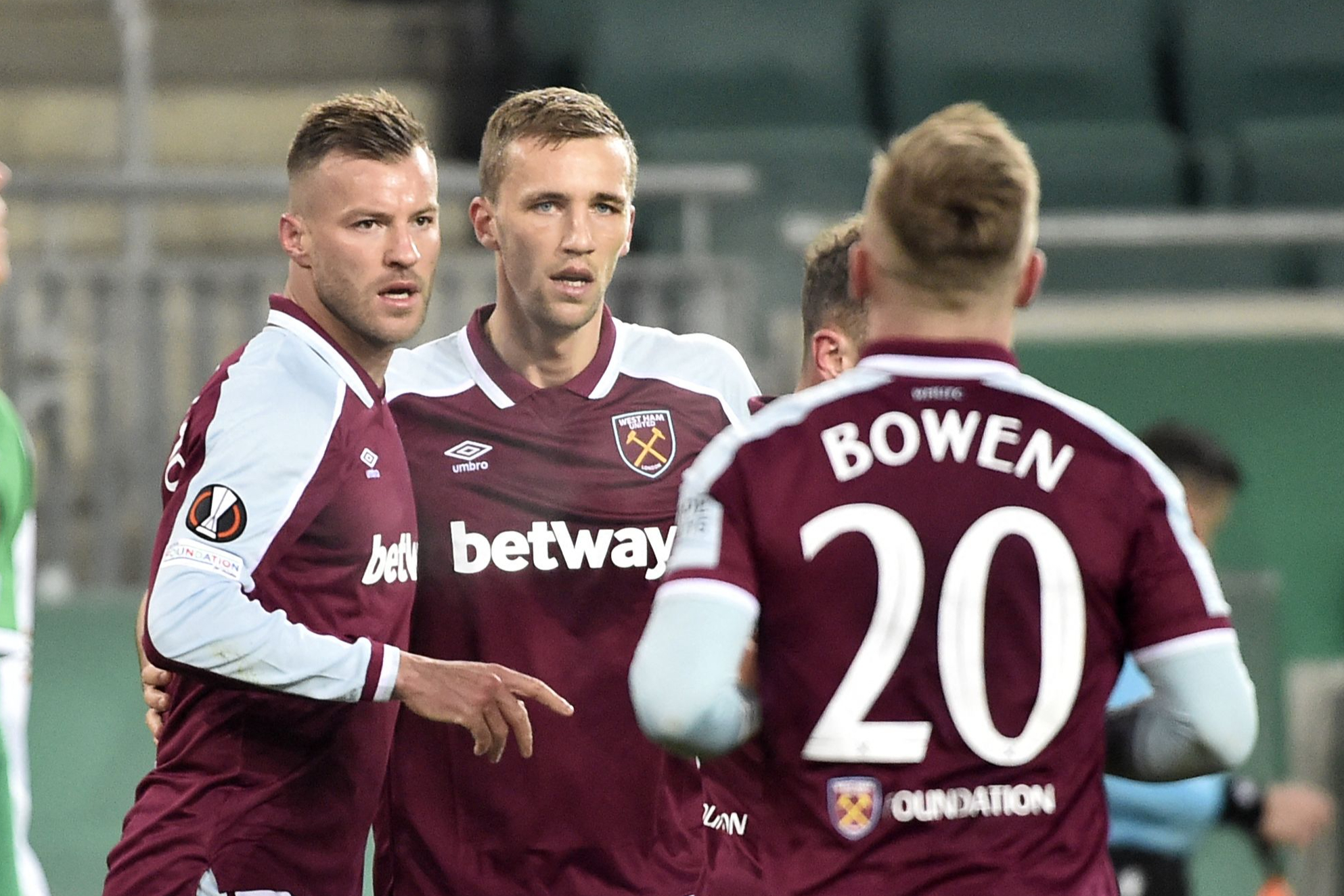 Rapid Vienna 0-2 West Ham: Andriy Yarmolenko and Mark Noble send Hammers to Europa League last 16