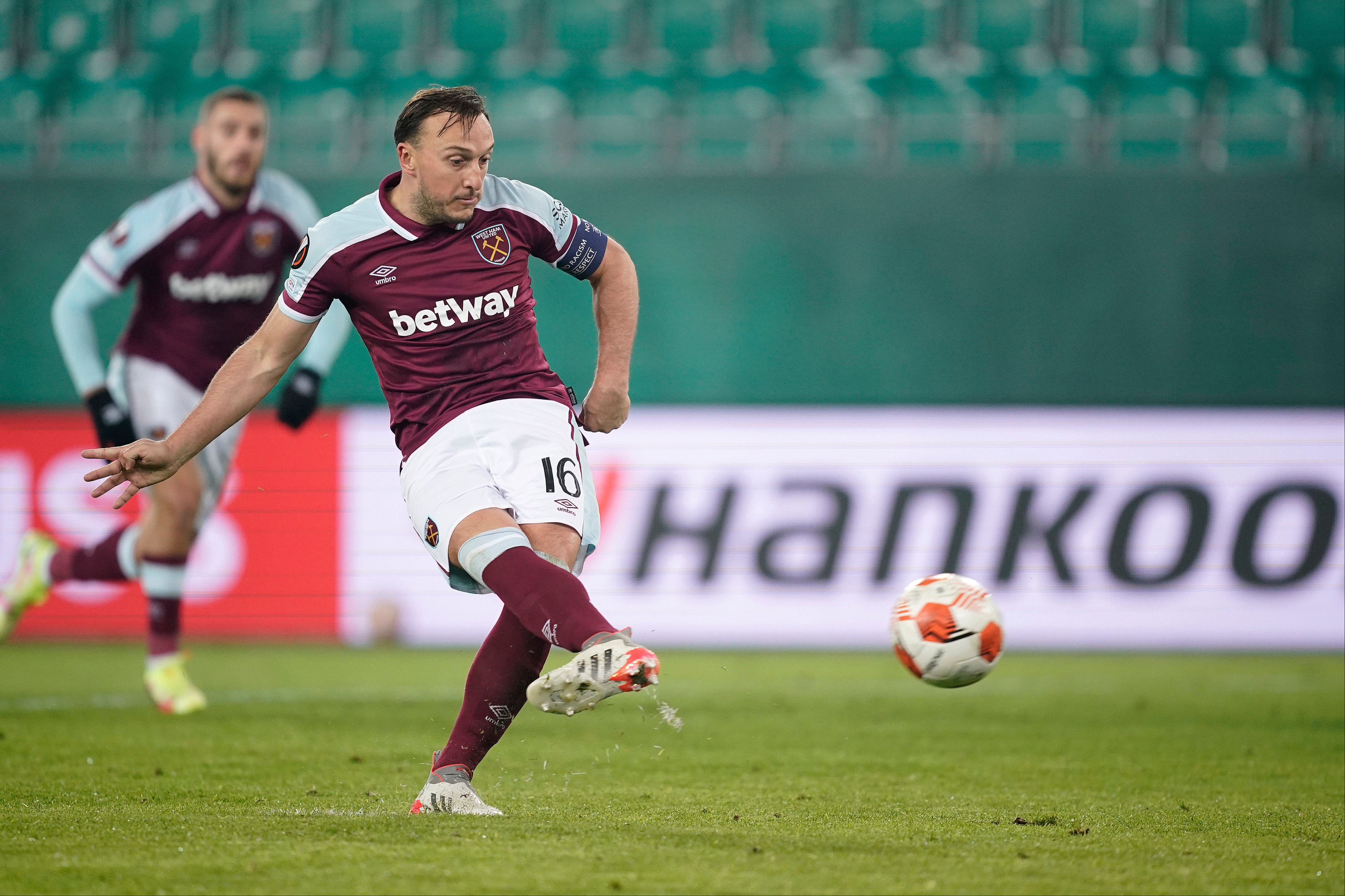 Mark Noble confident that West Ham can beat any team in the Europa League knockouts