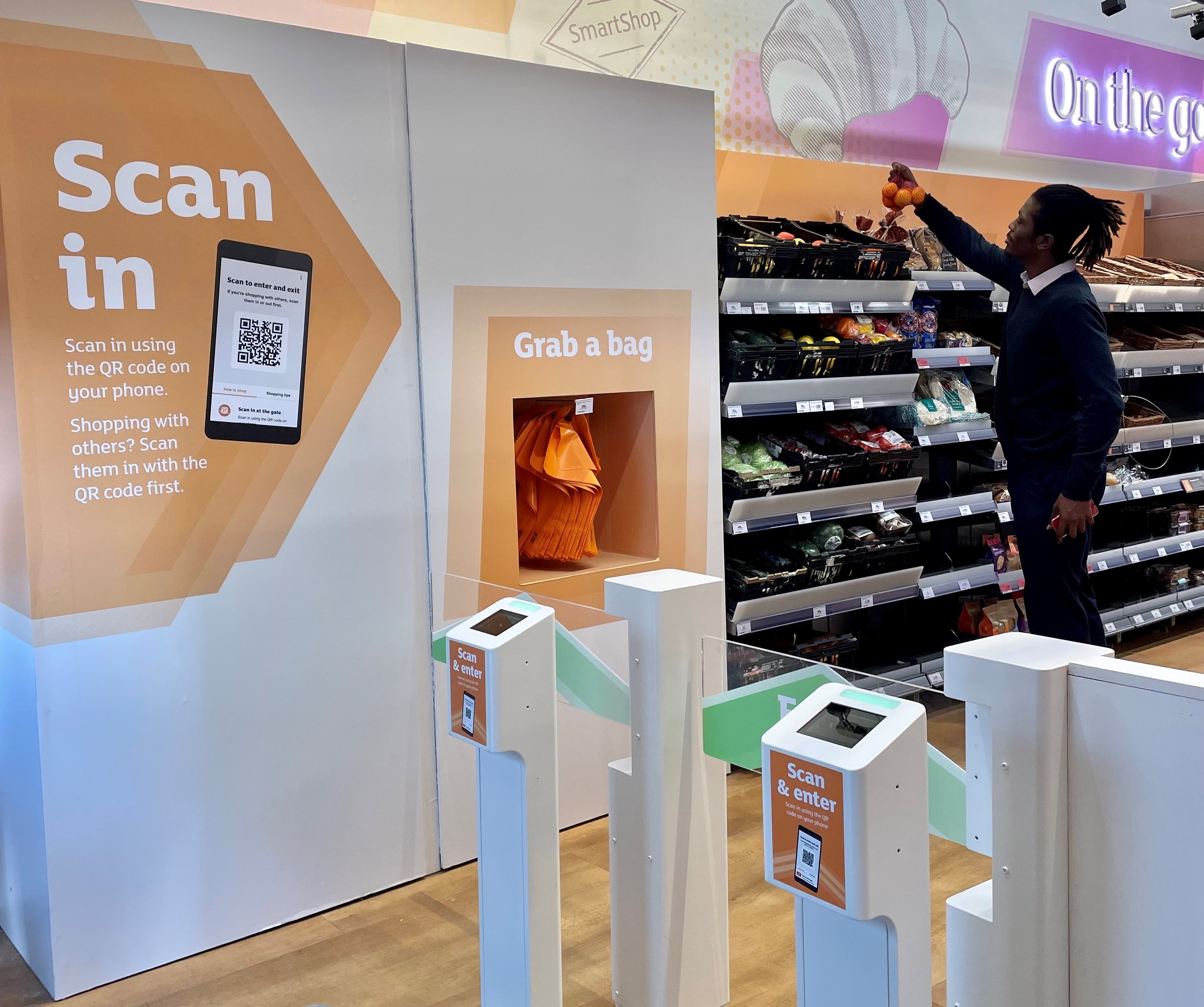 Sainsbury’s links with Amazon to open checkout-free store