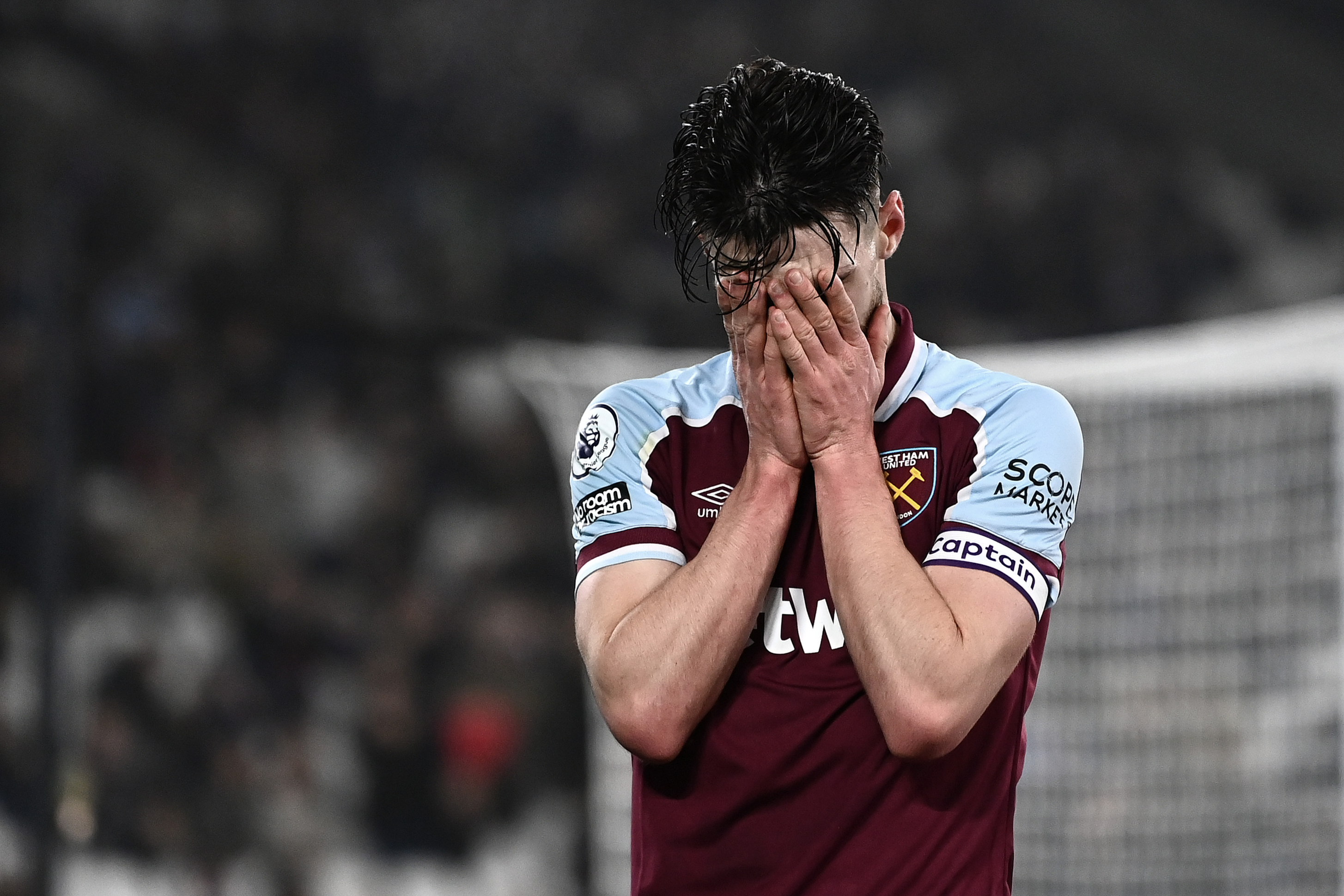 Defensive cracks begin to emerge as West Ham run off the rails 