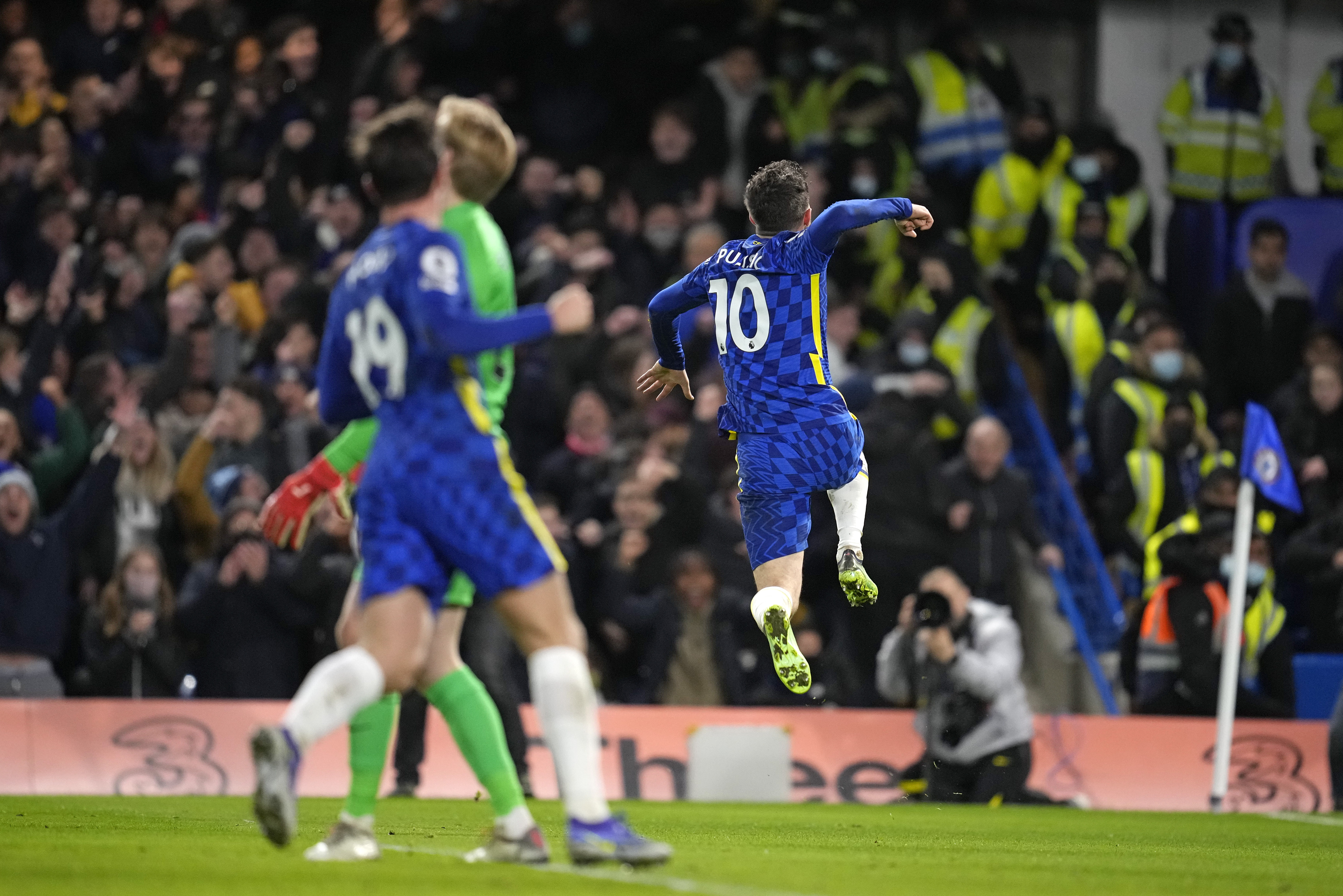 Chelsea 2-2 Liverpool: Thomas Tuchel’s side battle to earn point in thrilling encounter but title hopes dented