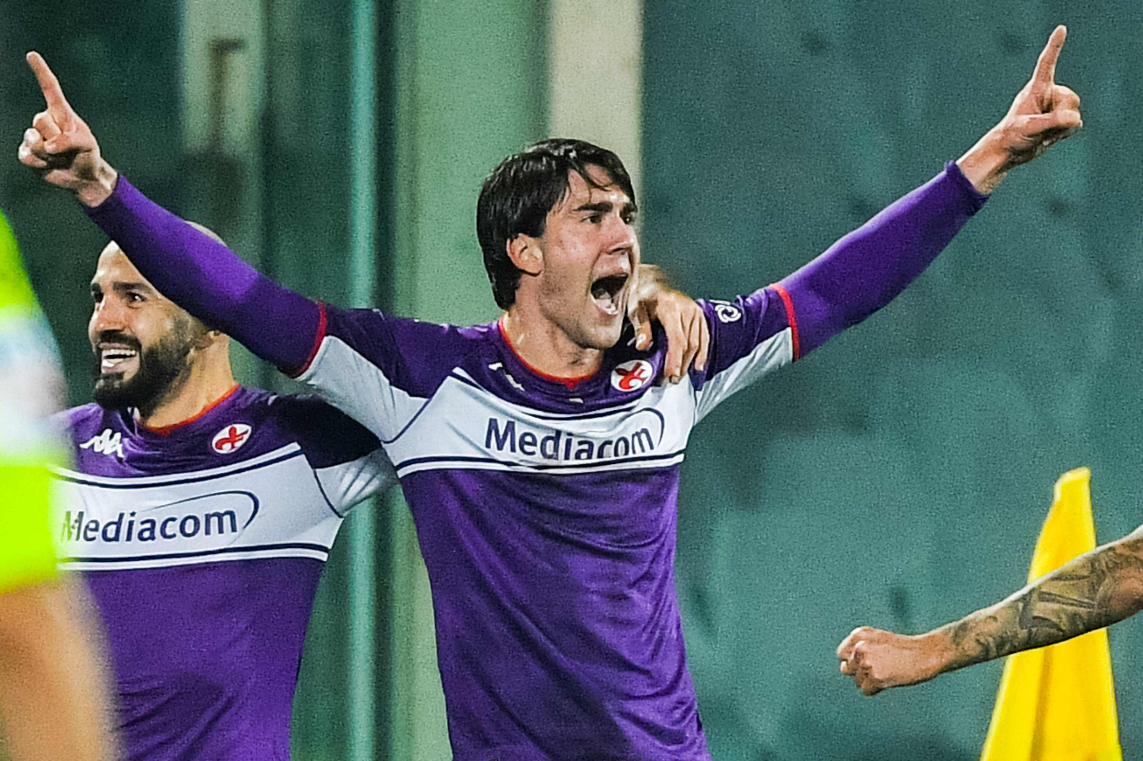 Transfer news LIVE! Vlahovic to Tottenham; Cristiano Ronaldo to PSG; Arsenal, Chelsea, Haaland rumours
