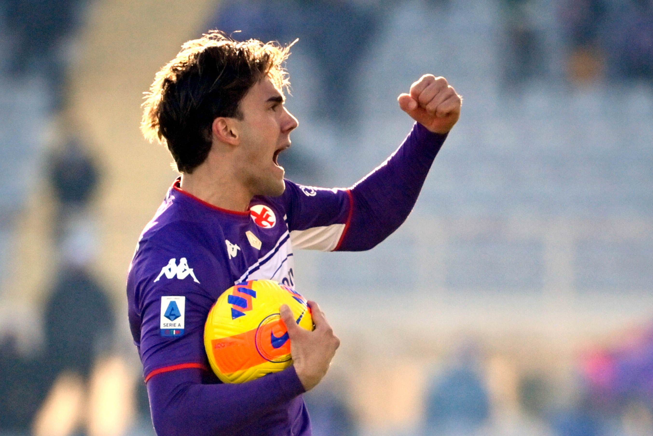 Transfer news LIVE! Vlahovic to Arsenal, Lingard to Newcastle; Man United, Arsenal, Tottenham, Chelsea latest