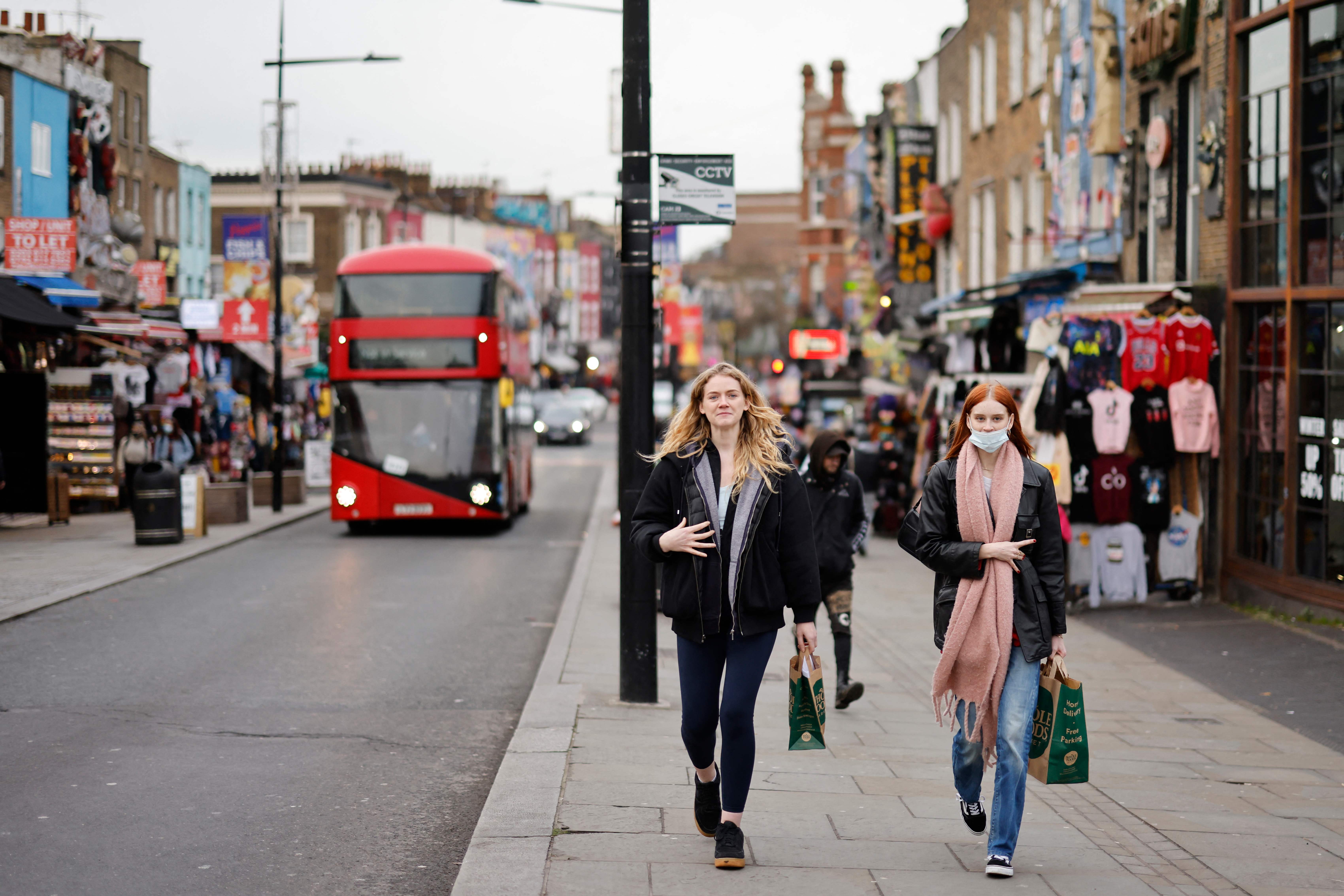 BRITAIN-RETAIL-ECONOMY-HEALTH-VIRUS