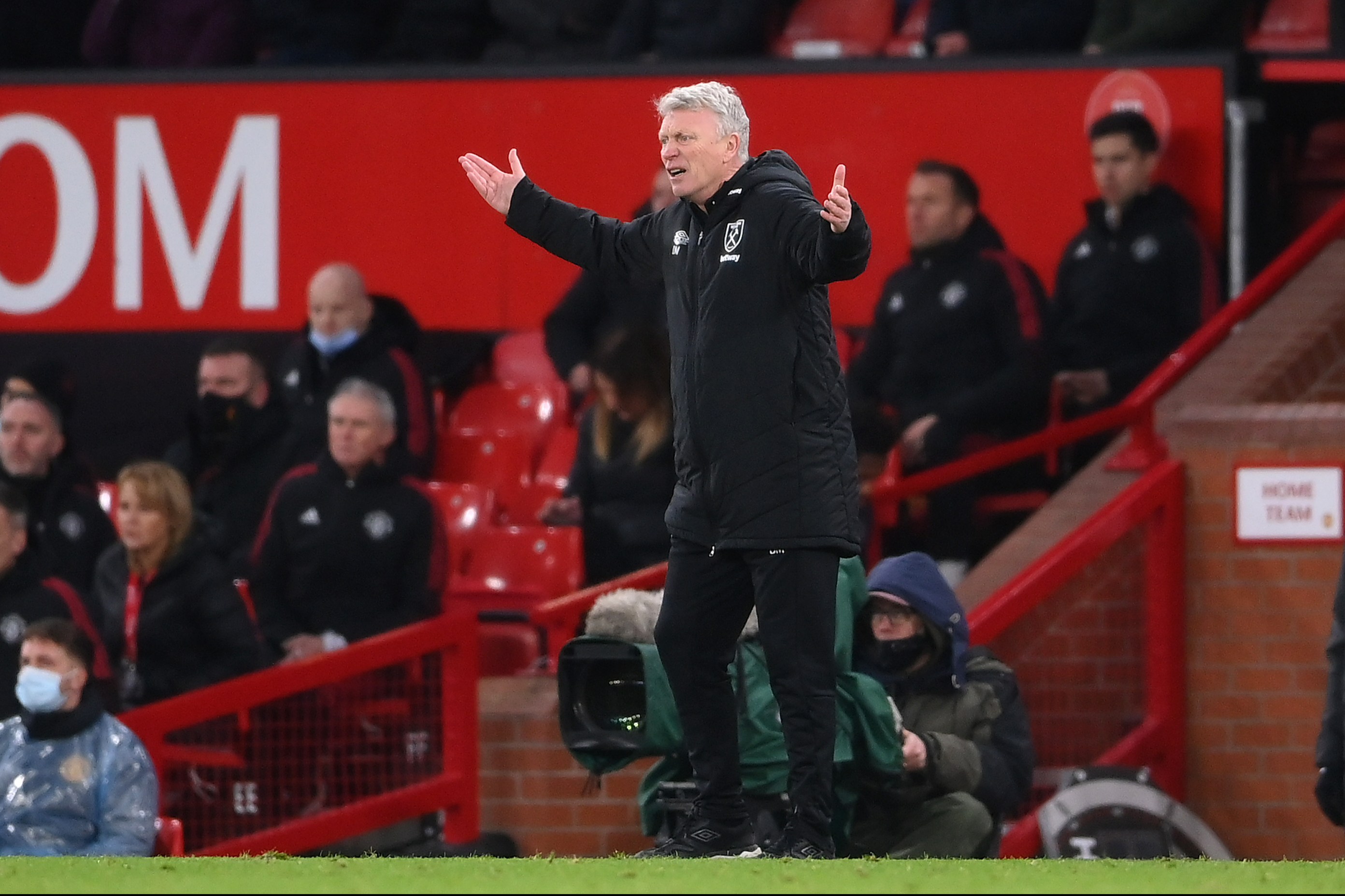 David Moyes vents frustration as Man United leapfrog West Ham on dramatic afternoon 