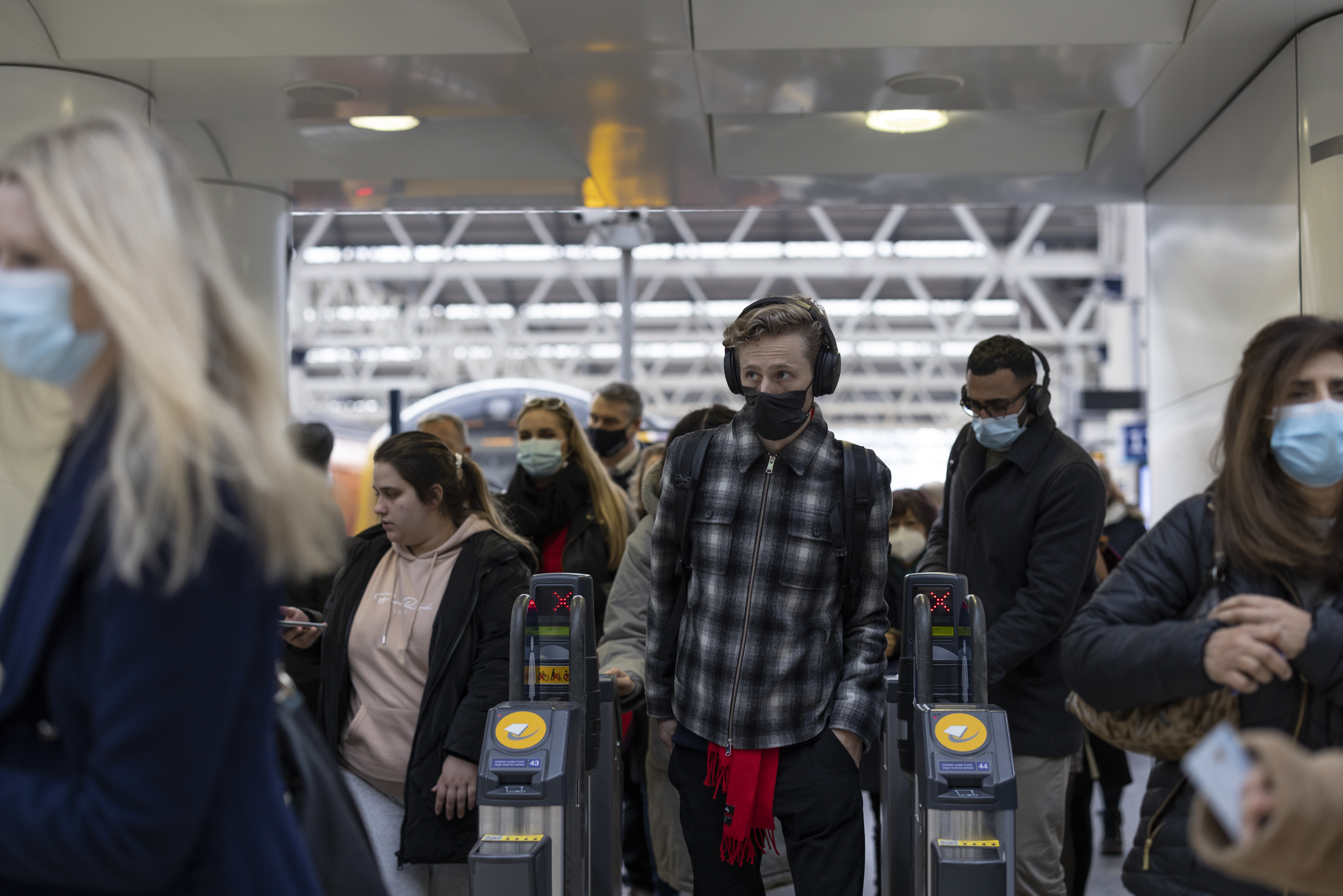England Drops 'Plan B' Covid-19 Regulations