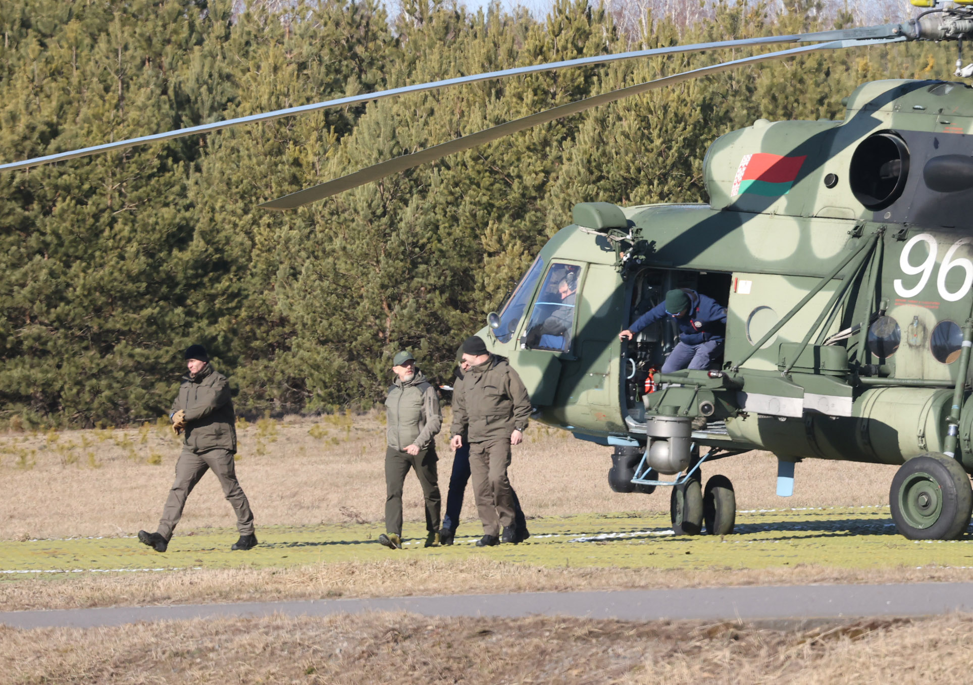 Russia-Ukraine conflict latest LIVE: Ukraine asks for ceasefire ahead of talks with Russia at Belarus border