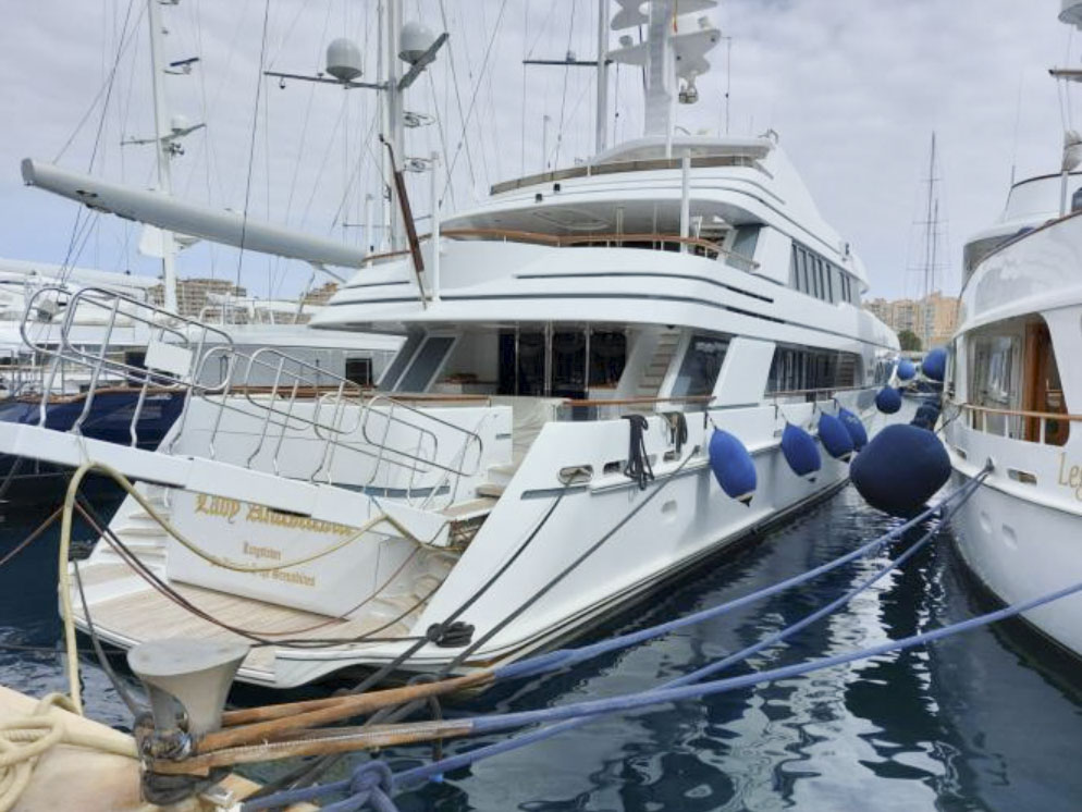 Ukrainian sailor tries to sink £4.2m yacht belonging to Russian boss