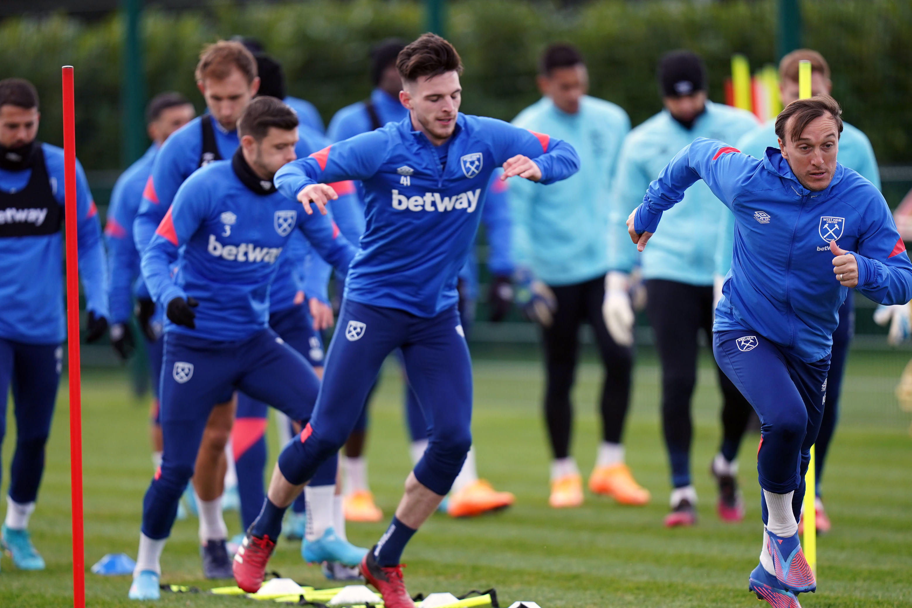 West Ham determined to showcase progress under David Moyes in stiff Sevilla Europa League test