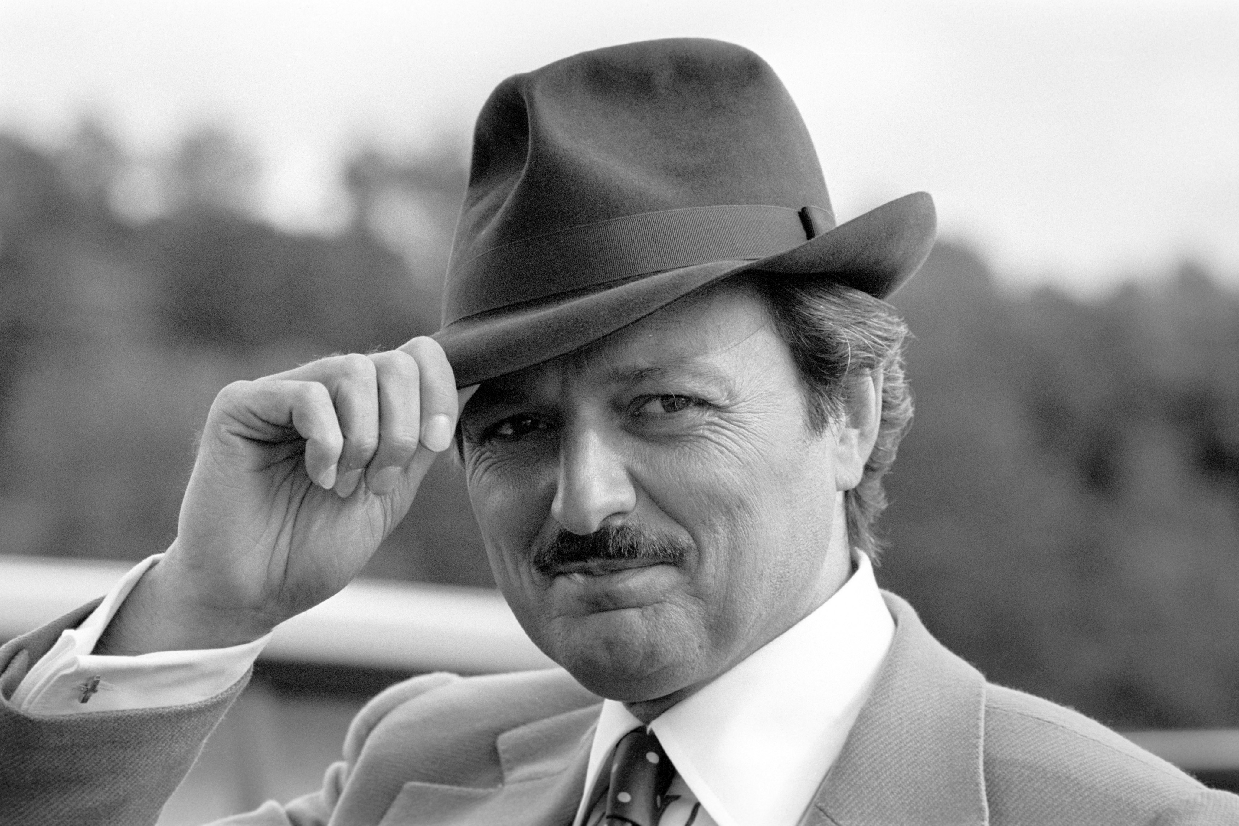 Peter Bowles death
