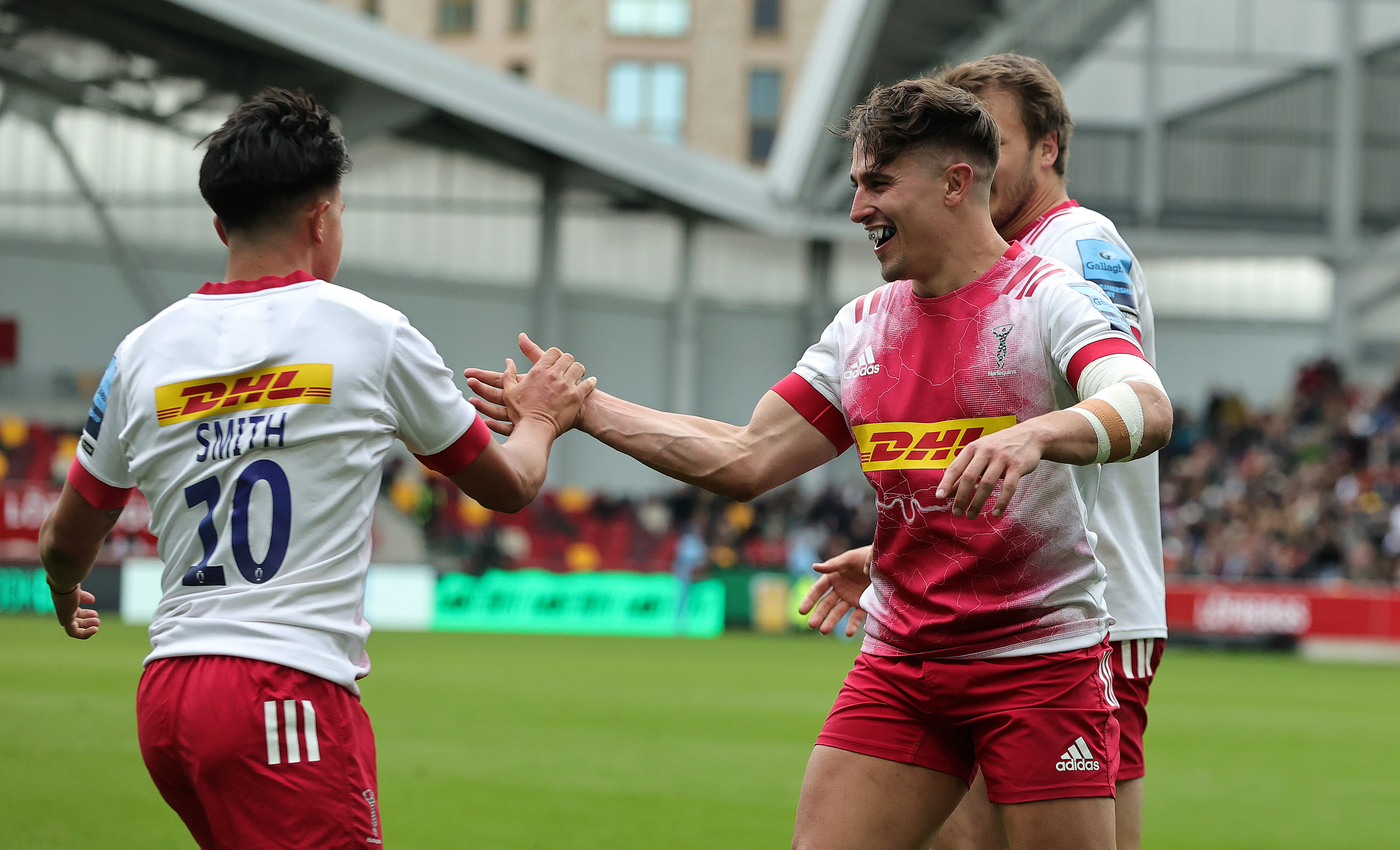 London Irish 14-41 Harlequins: Champions move closer to sealing Premiership play-off place