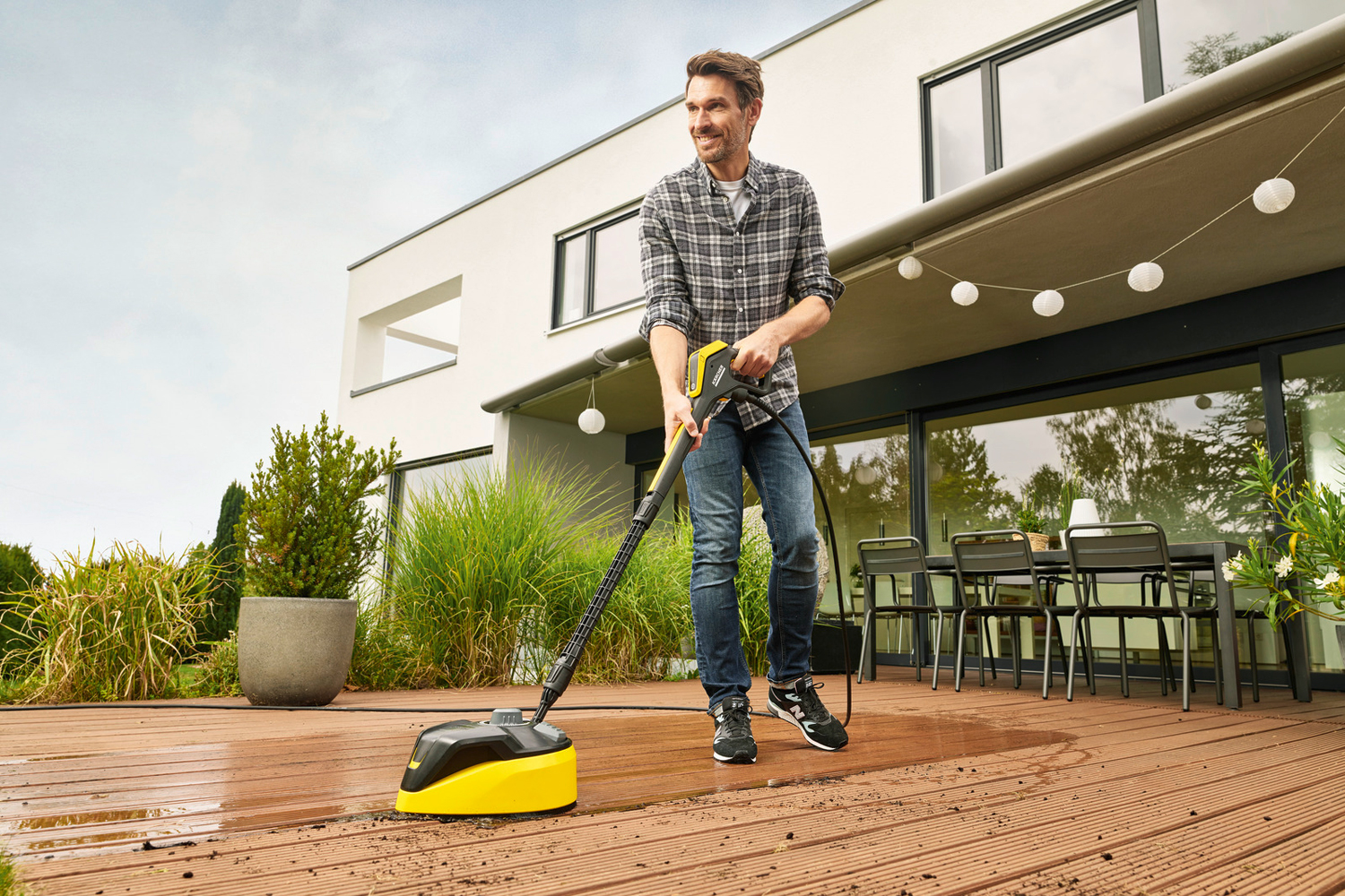 Best pressure washers for car cleaning and patio purging perfection