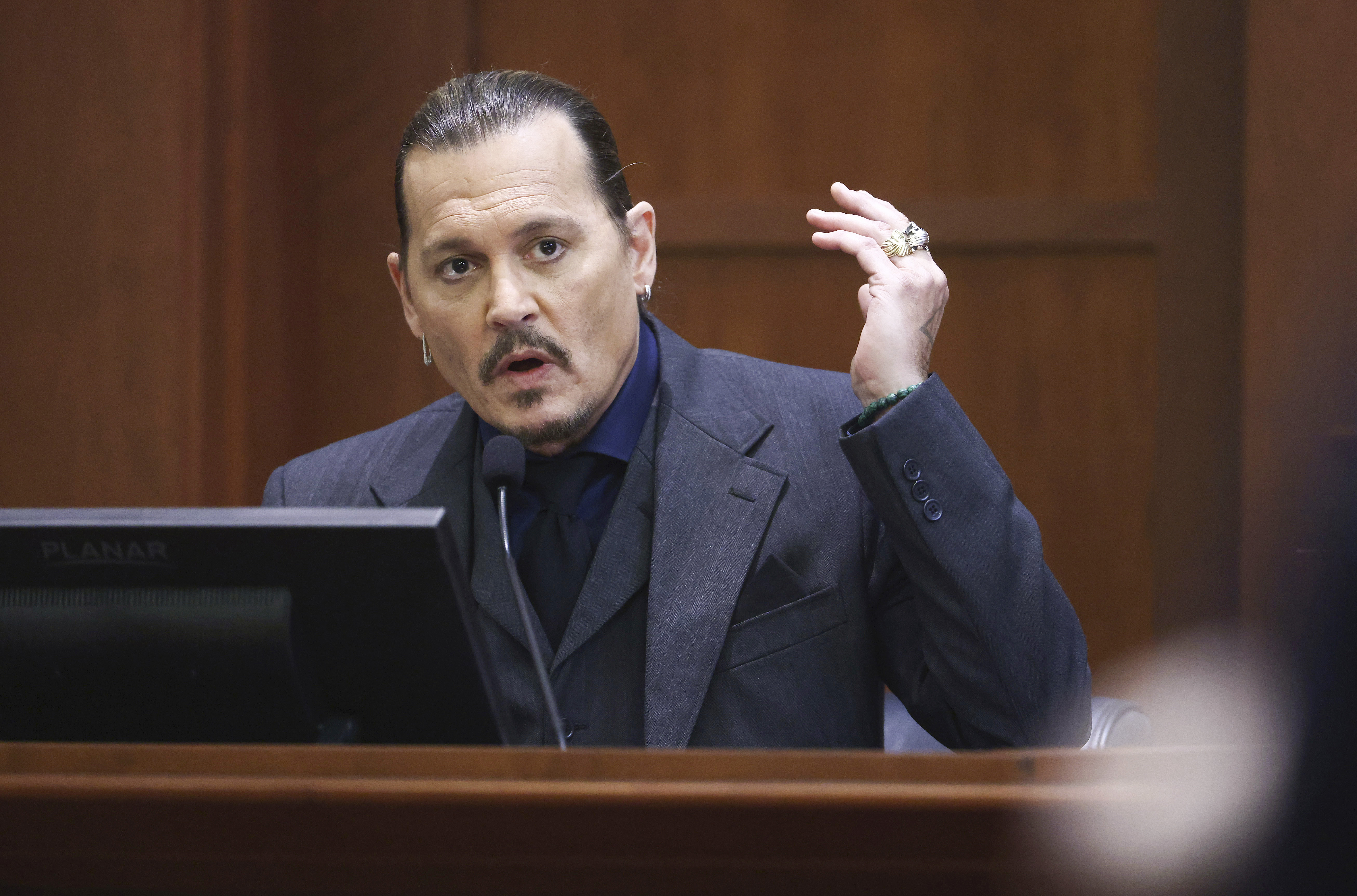 Johnny Depp’s texts read out in court as actor wrote about wanting to ‘drown then burn Amber’