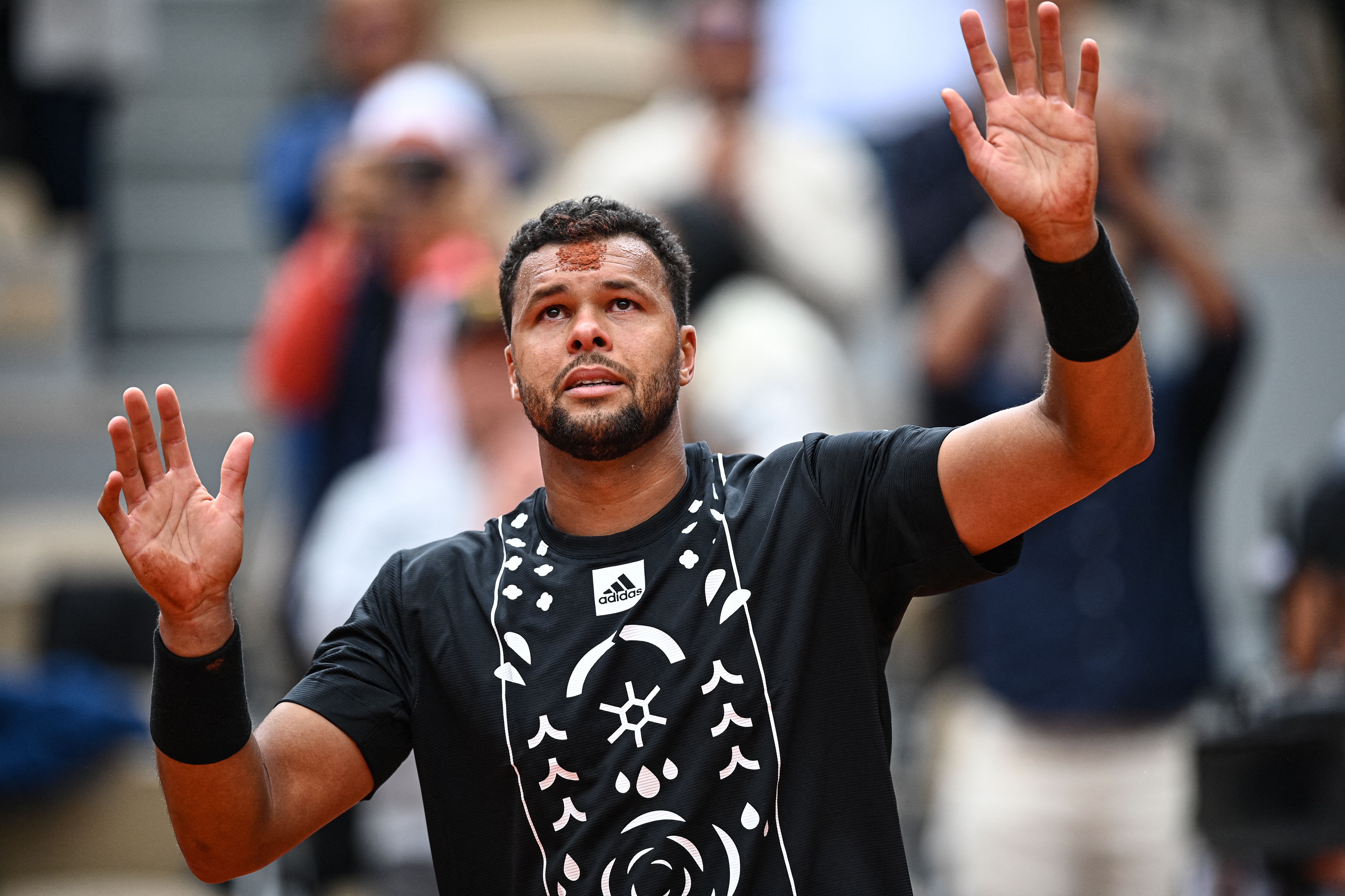 Tsonga bids emotional farewell as Frenchman retires following defeat