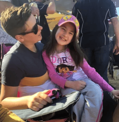 Jayde Struhs (left) with her sister Elizabeth Struhs 