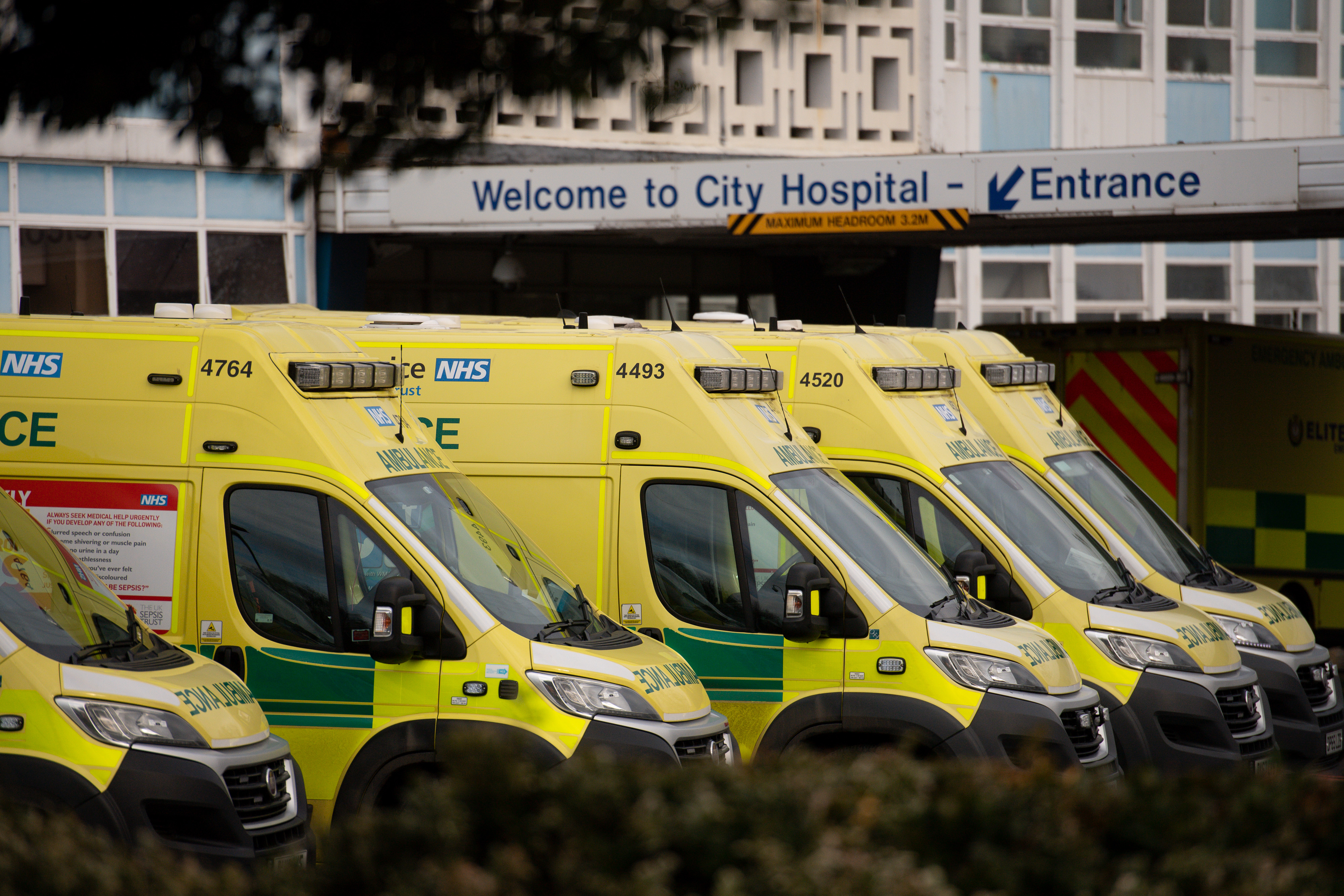 London hospital patients with Covid rise 15% in week 