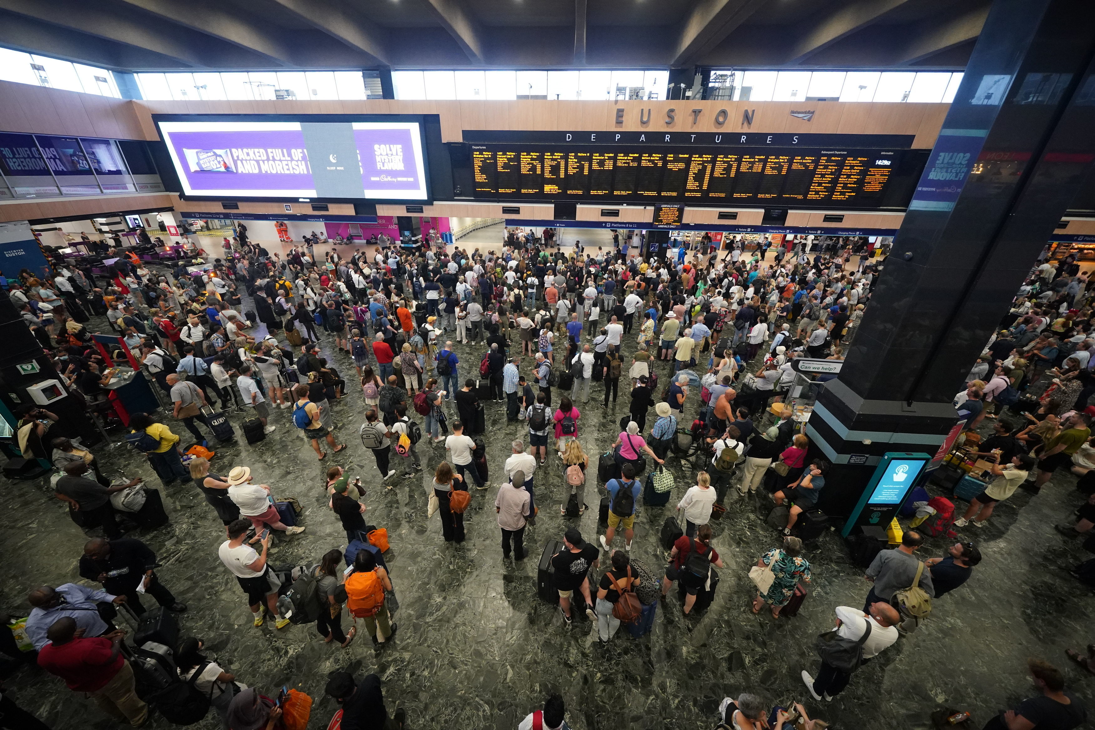 Which train services are urging passengers not to travel in heatwave?