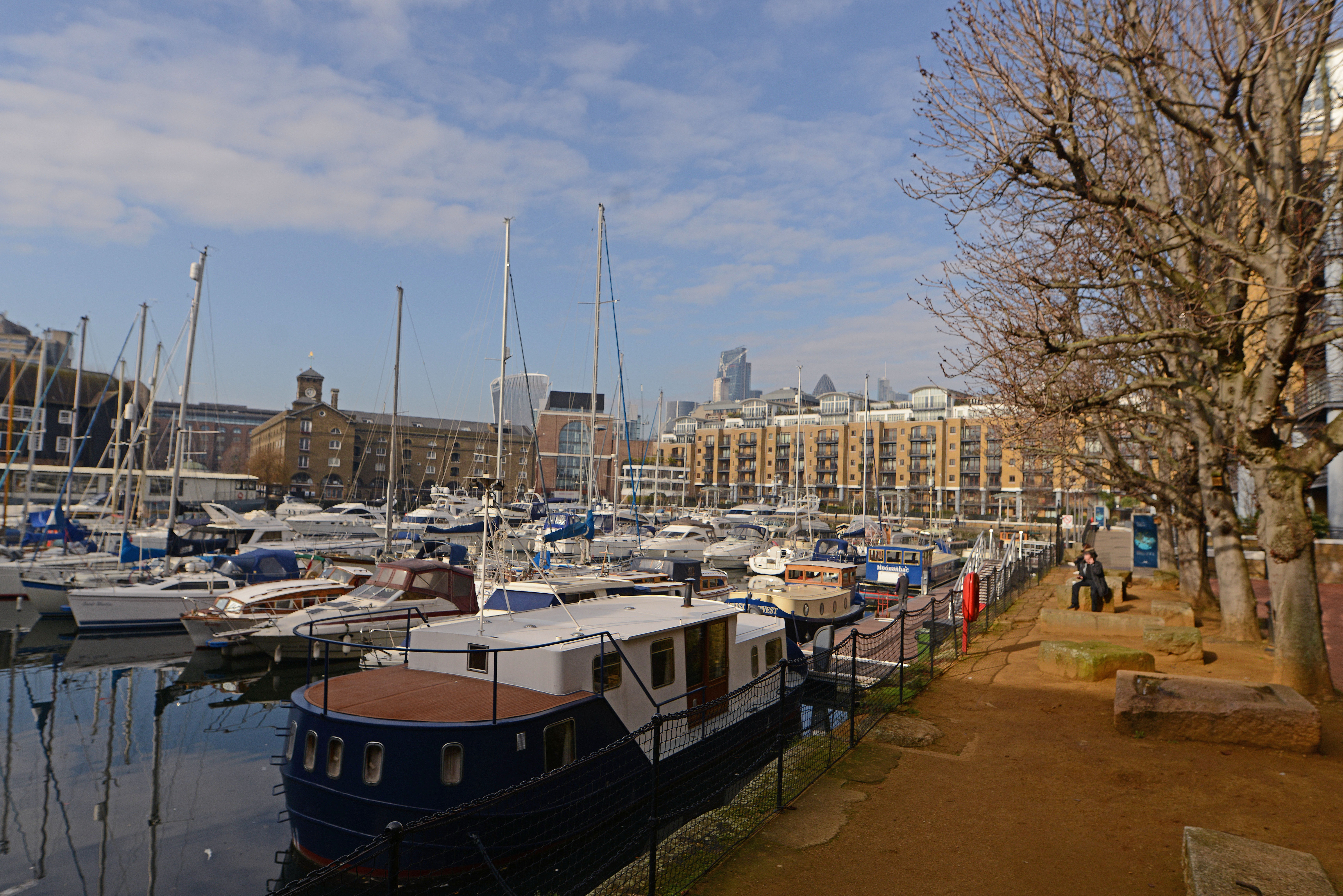 Houseboat 