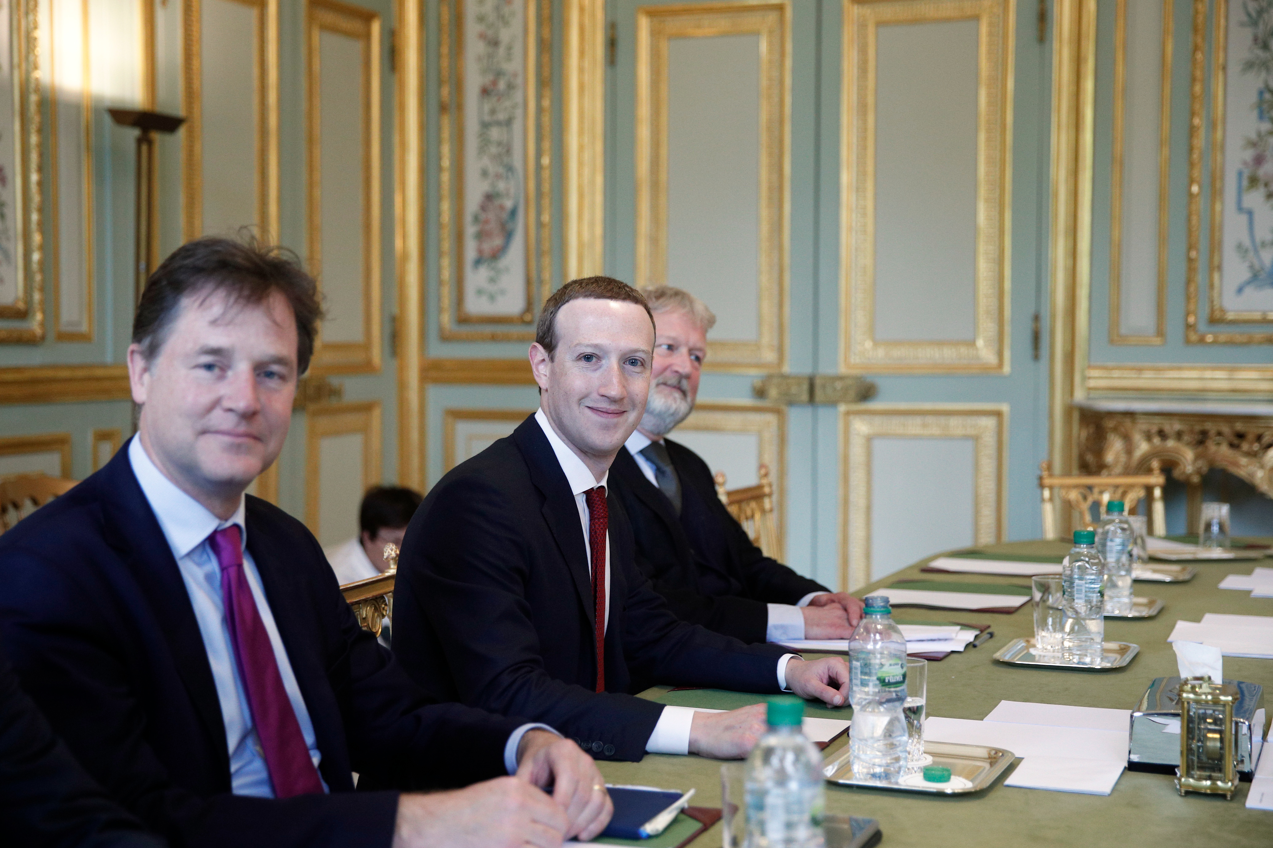 FRANCE-GOVERNMENT-FACEBOOK