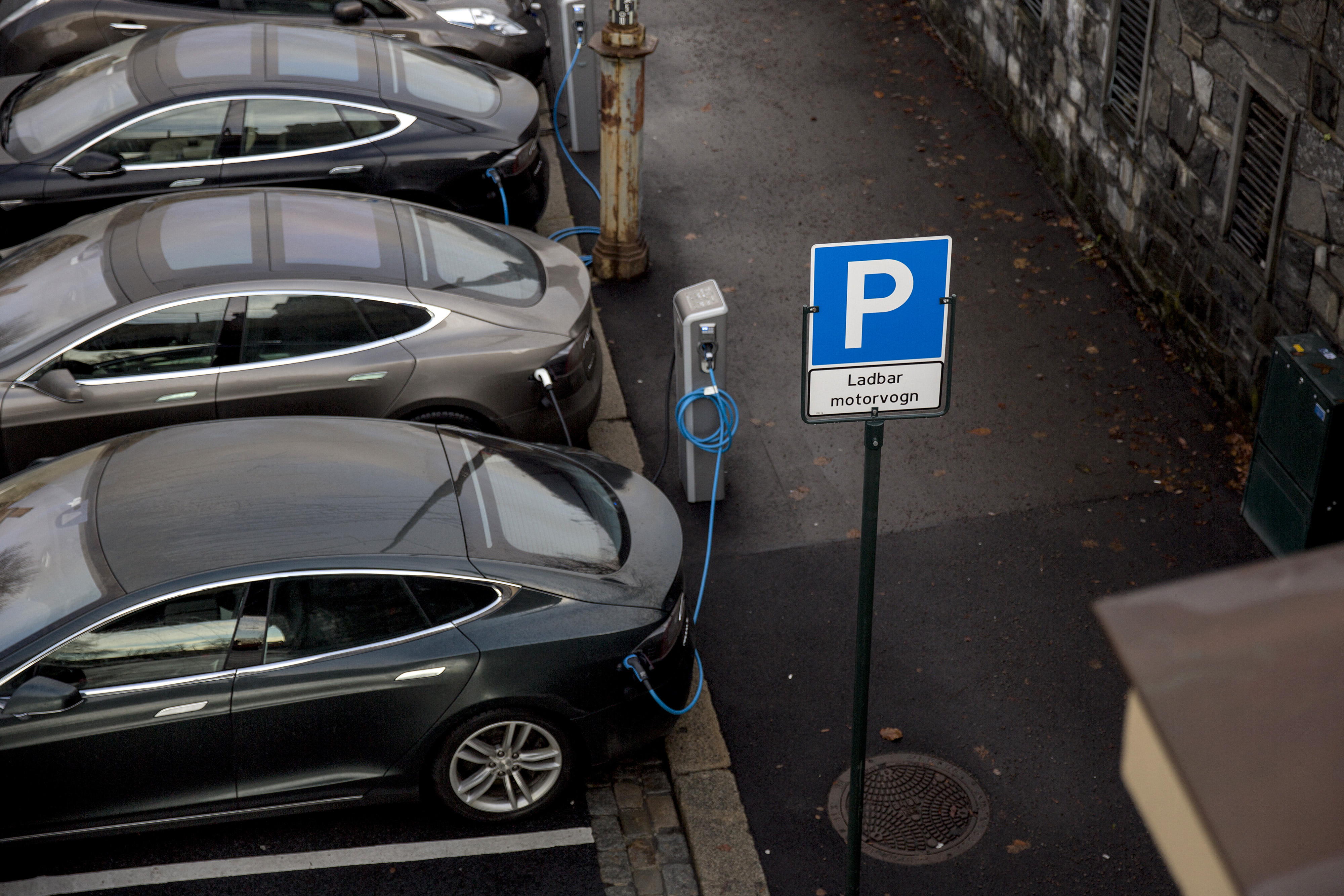 Tesla slashes car prices prompting backlash from existing owners