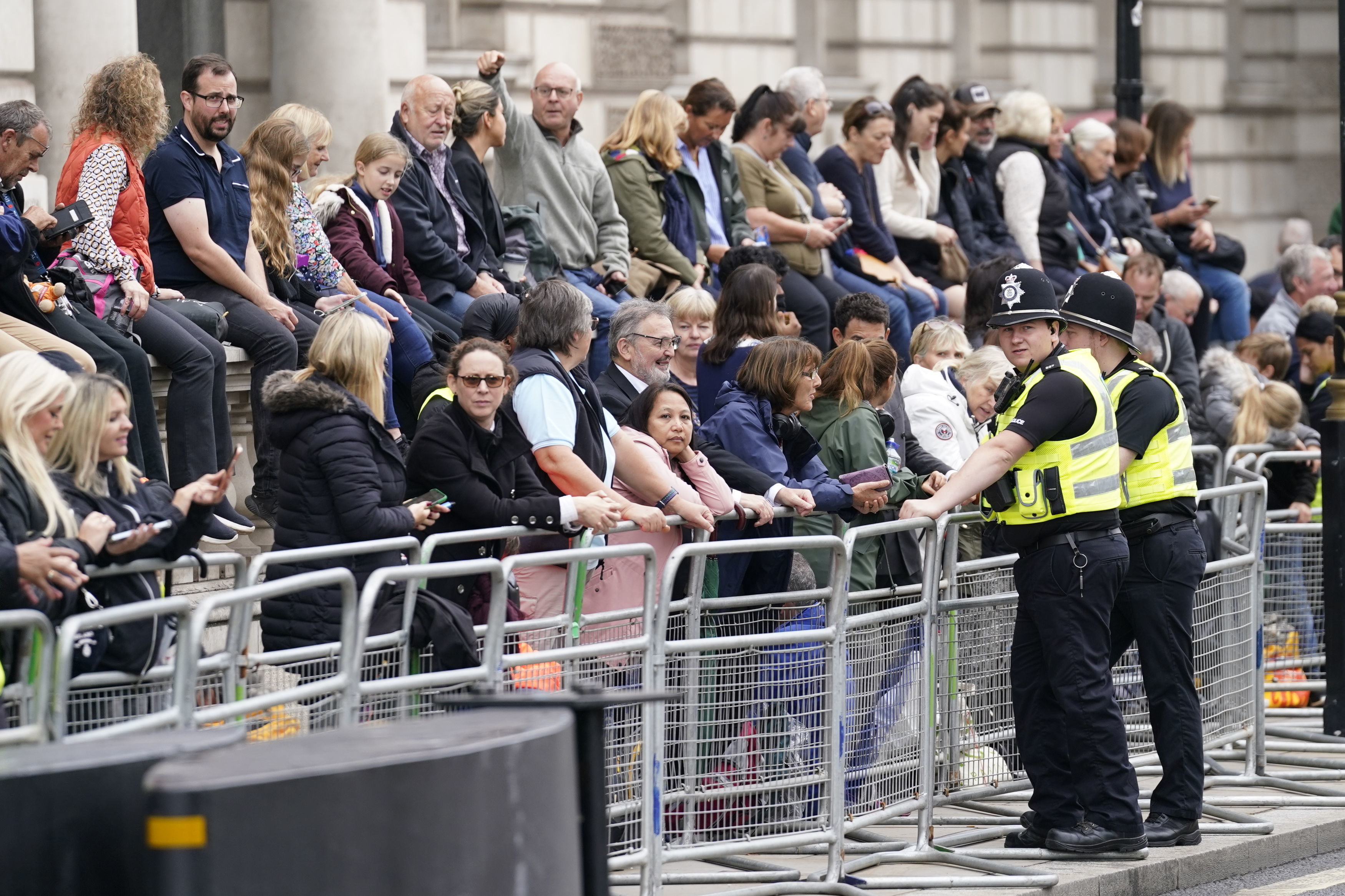 London comes to a standstill to pay its final respects