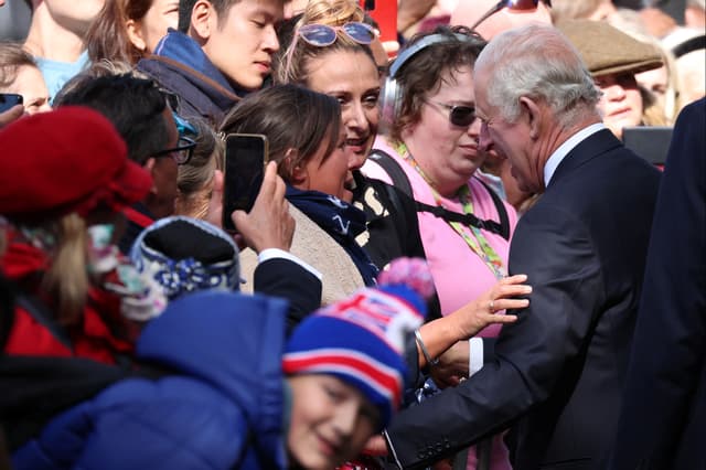 Britain mourns Queen Elizabeth
