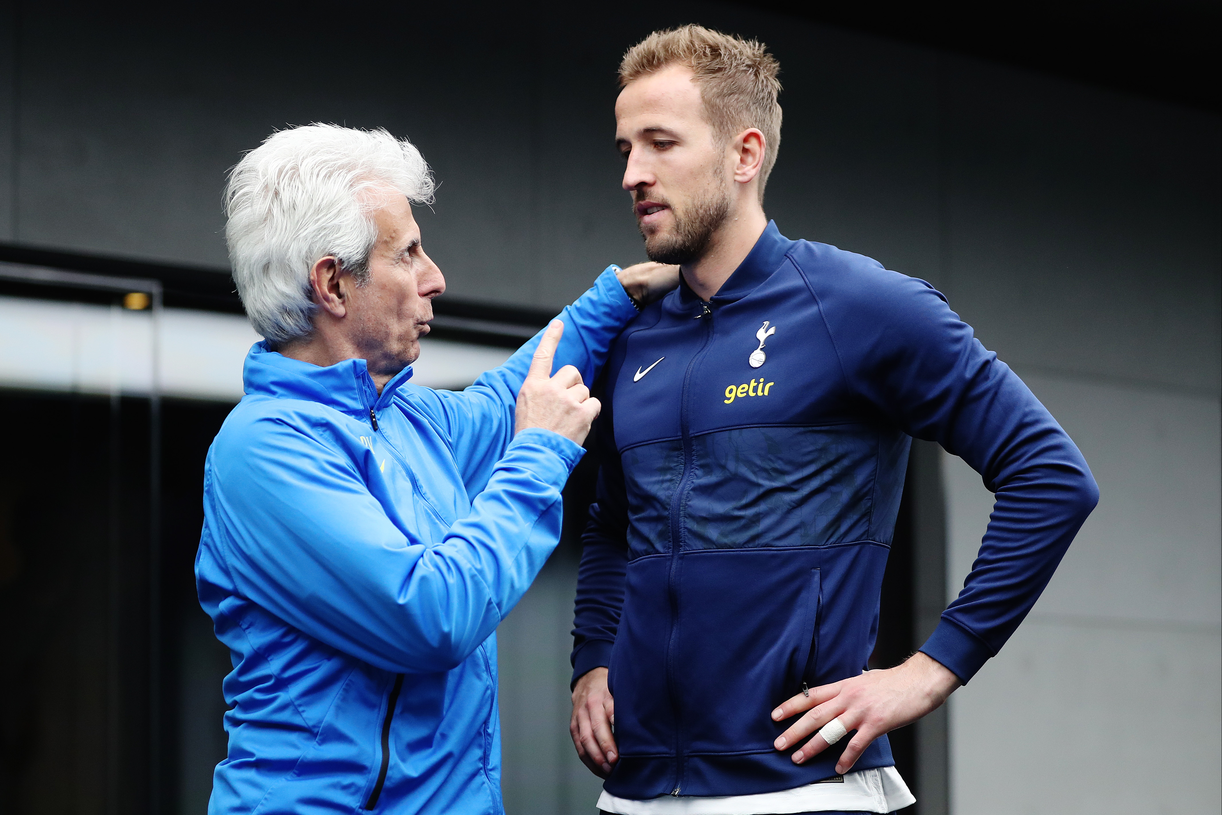 Harry Kane among Tottenham players to pay tribute to Gian Piero Ventrone after fitness coach dies