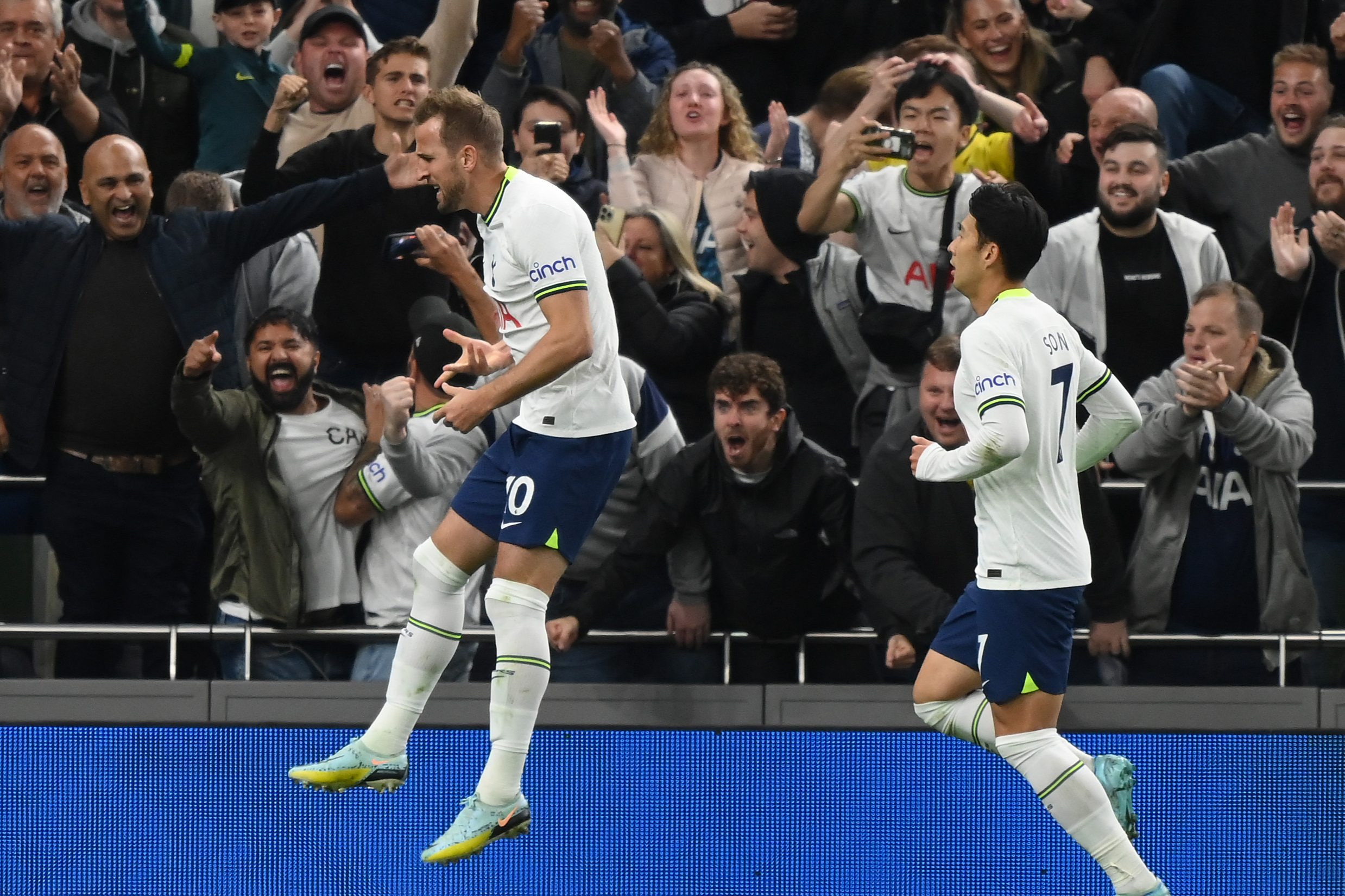 Tottenham 2-0 Everton: Functional Spurs go joint-second as Harry Kane marks 400th appearance with goal