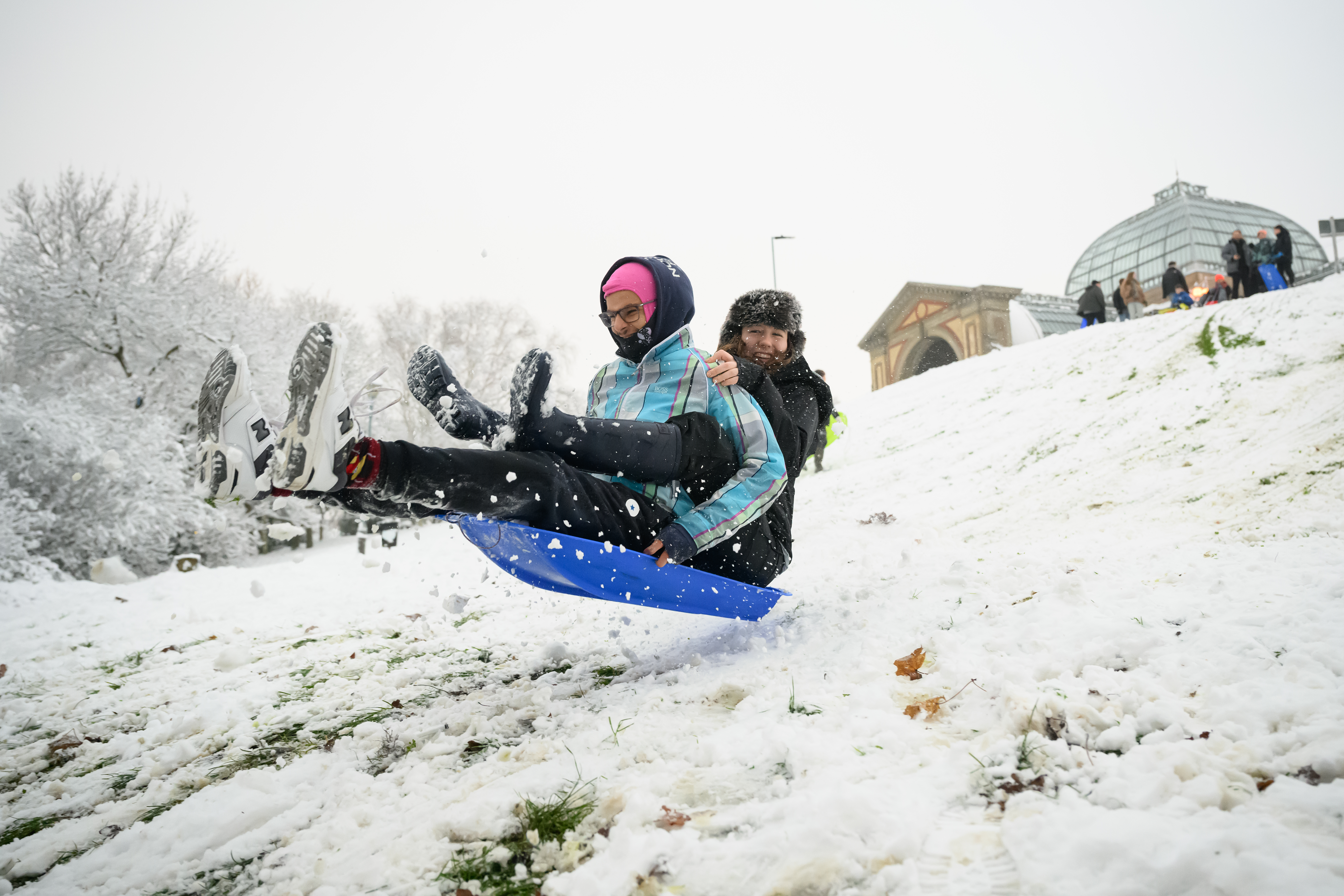 Cold Snap Brings Snow And Freezing Temperatures To London