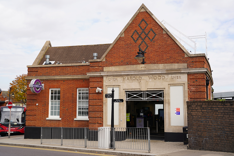 Fast commutes and good-value homes are a draw for Crossrail commuters