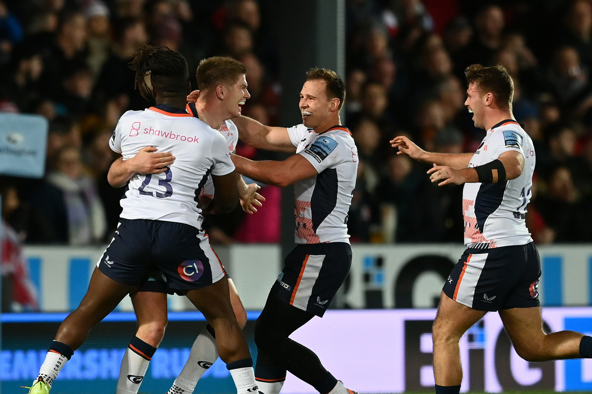 Gloucester 16-19 Saracens: Owen Farrell comes through late on with game-winning drop goal