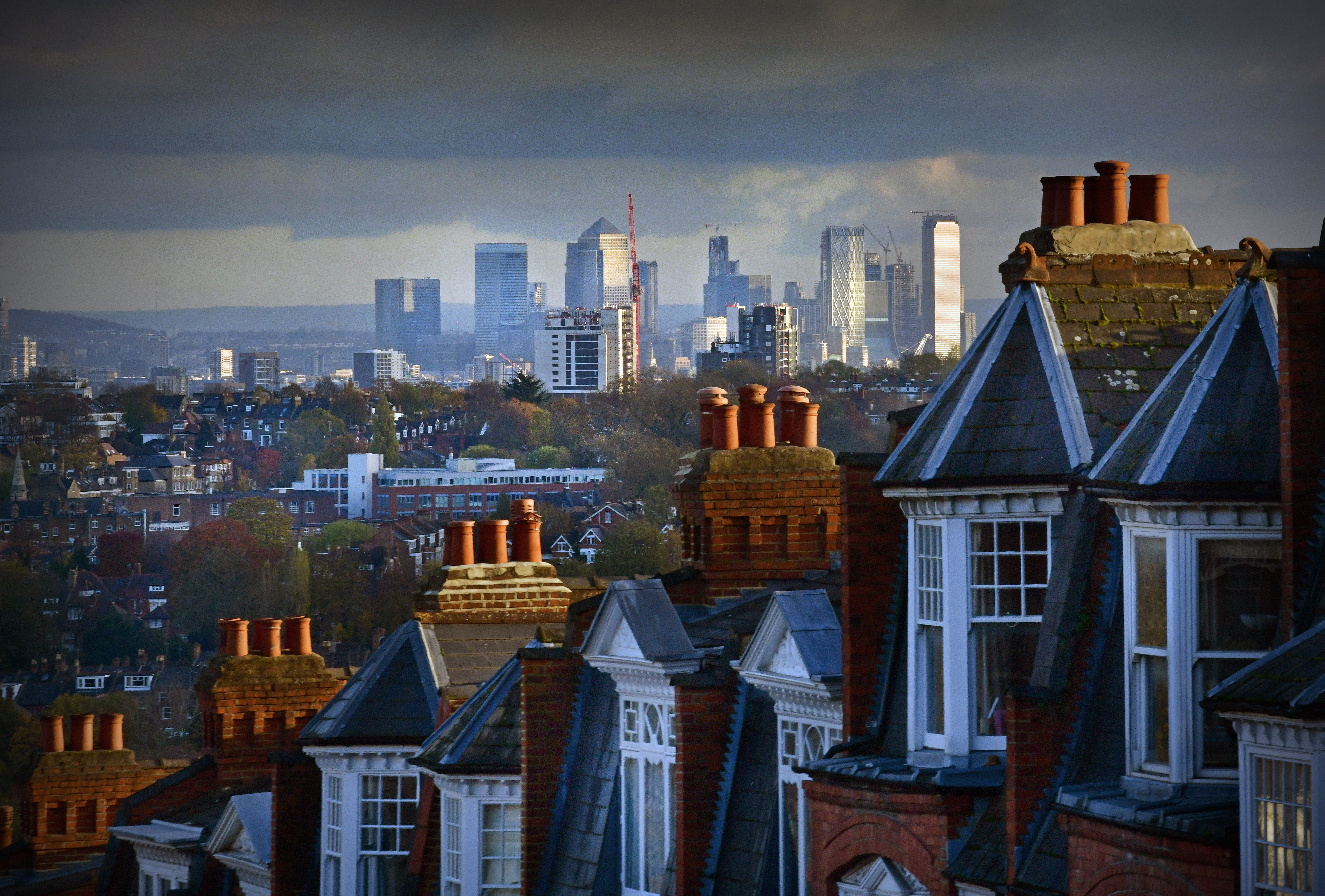 2,000 homes STILL without gas in north London a week on from outage